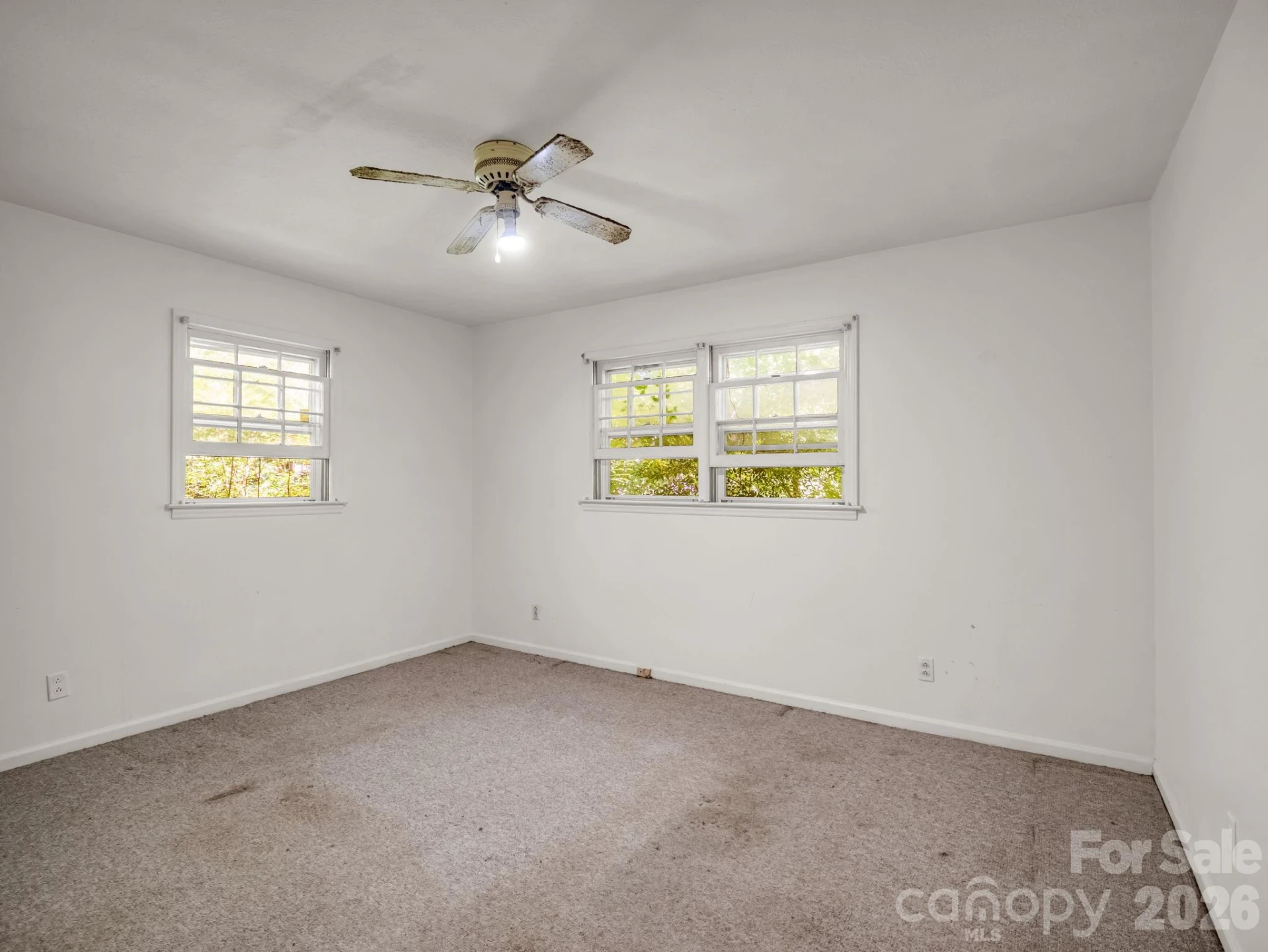 926 Toxaway Court - Photo 17