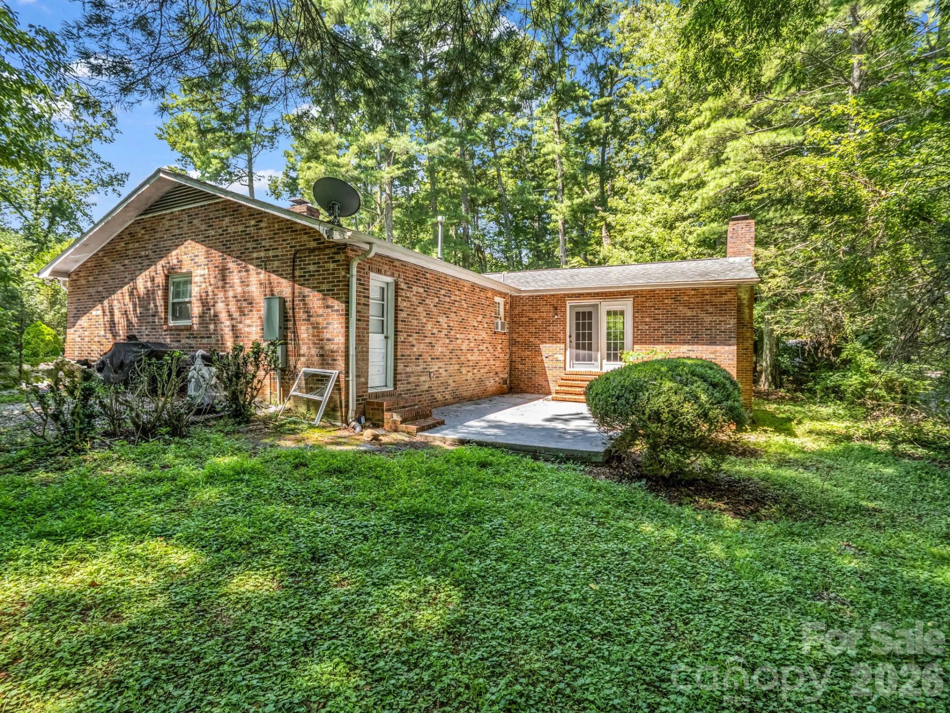 926 Toxaway Court - Photo 3