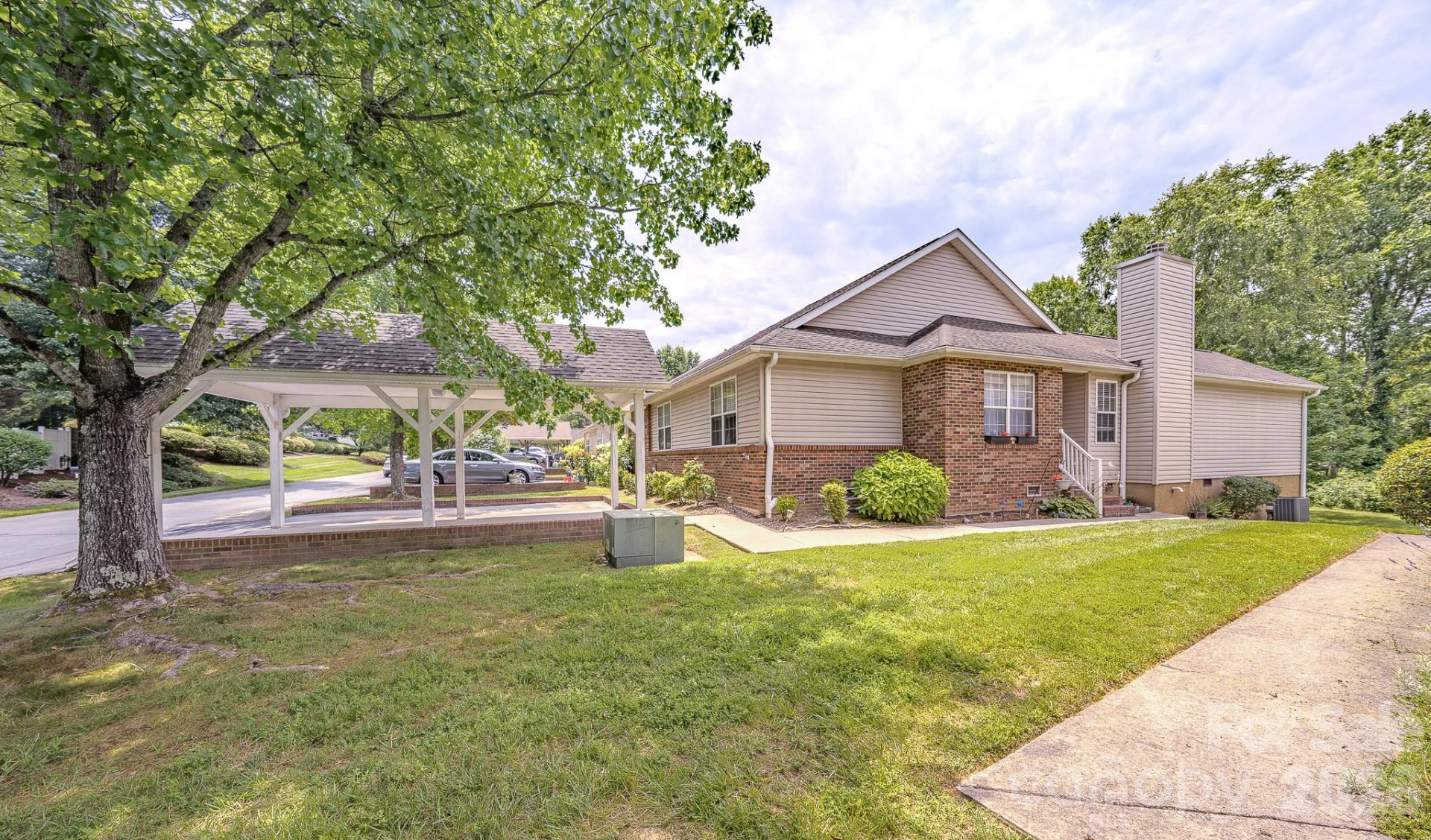 39 N Creekside Court