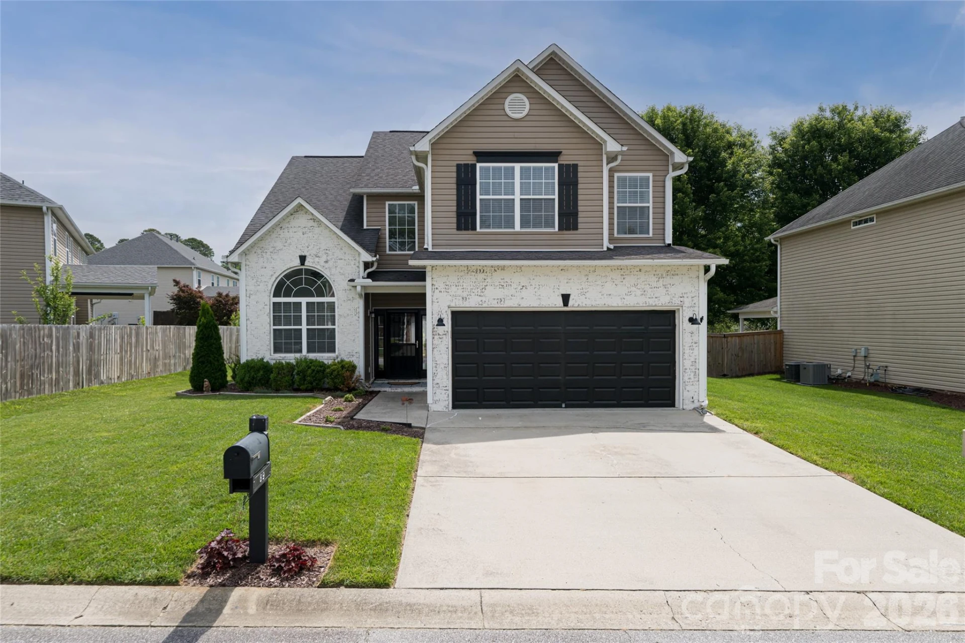 89 Woodfern Road - Photo 2