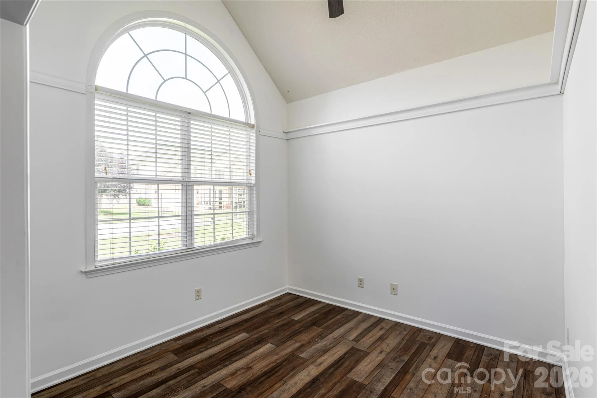 89 Woodfern Road - Photo 7