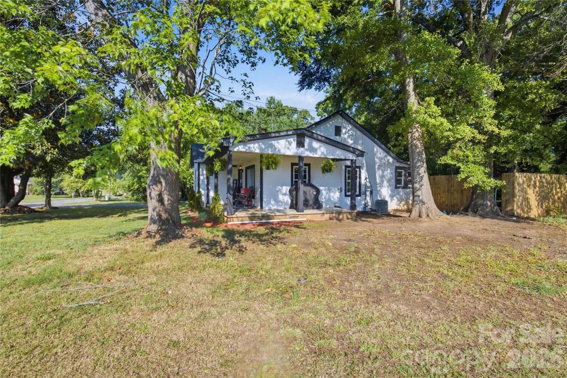 126 Phillips Drive - Photo 3