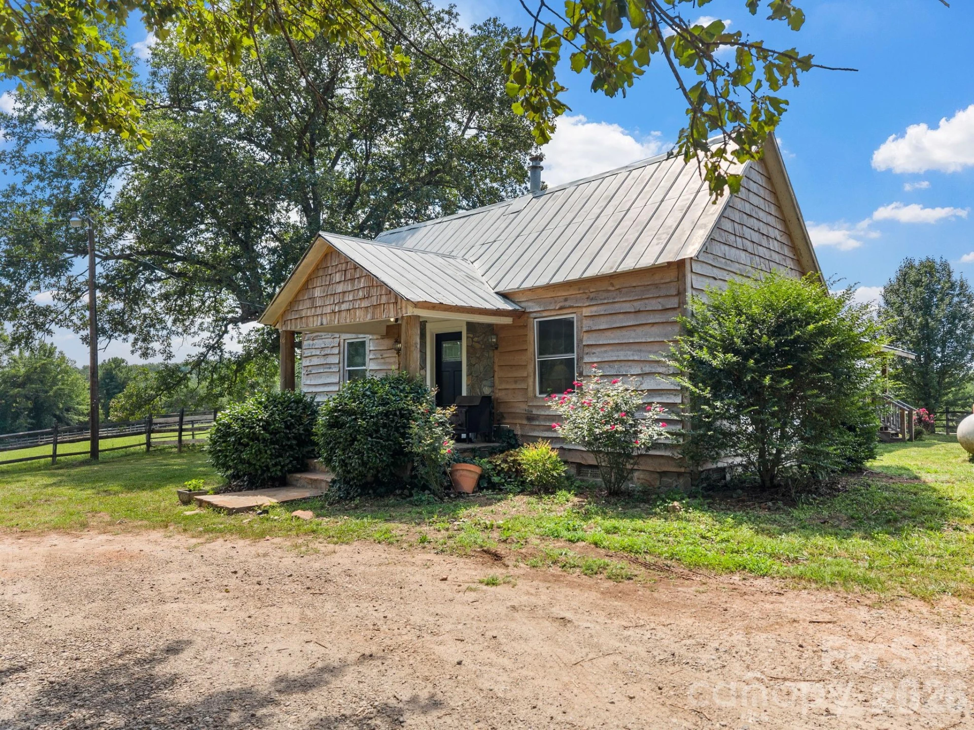 232 Blue Mountain Lane - Photo 2