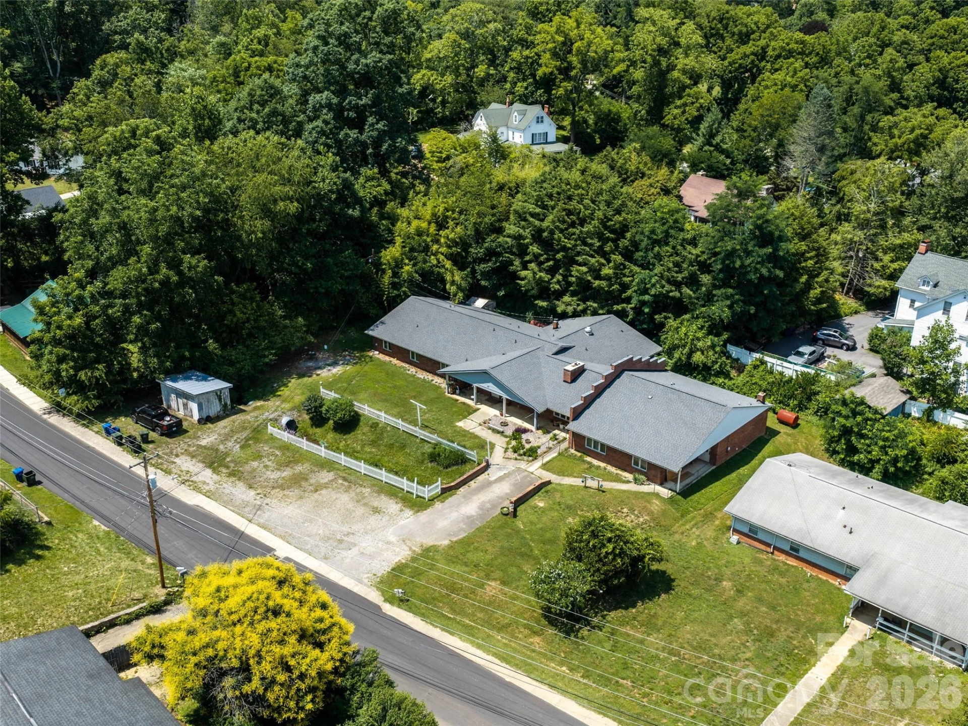 84 Chestnut Park Drive - Photo 4