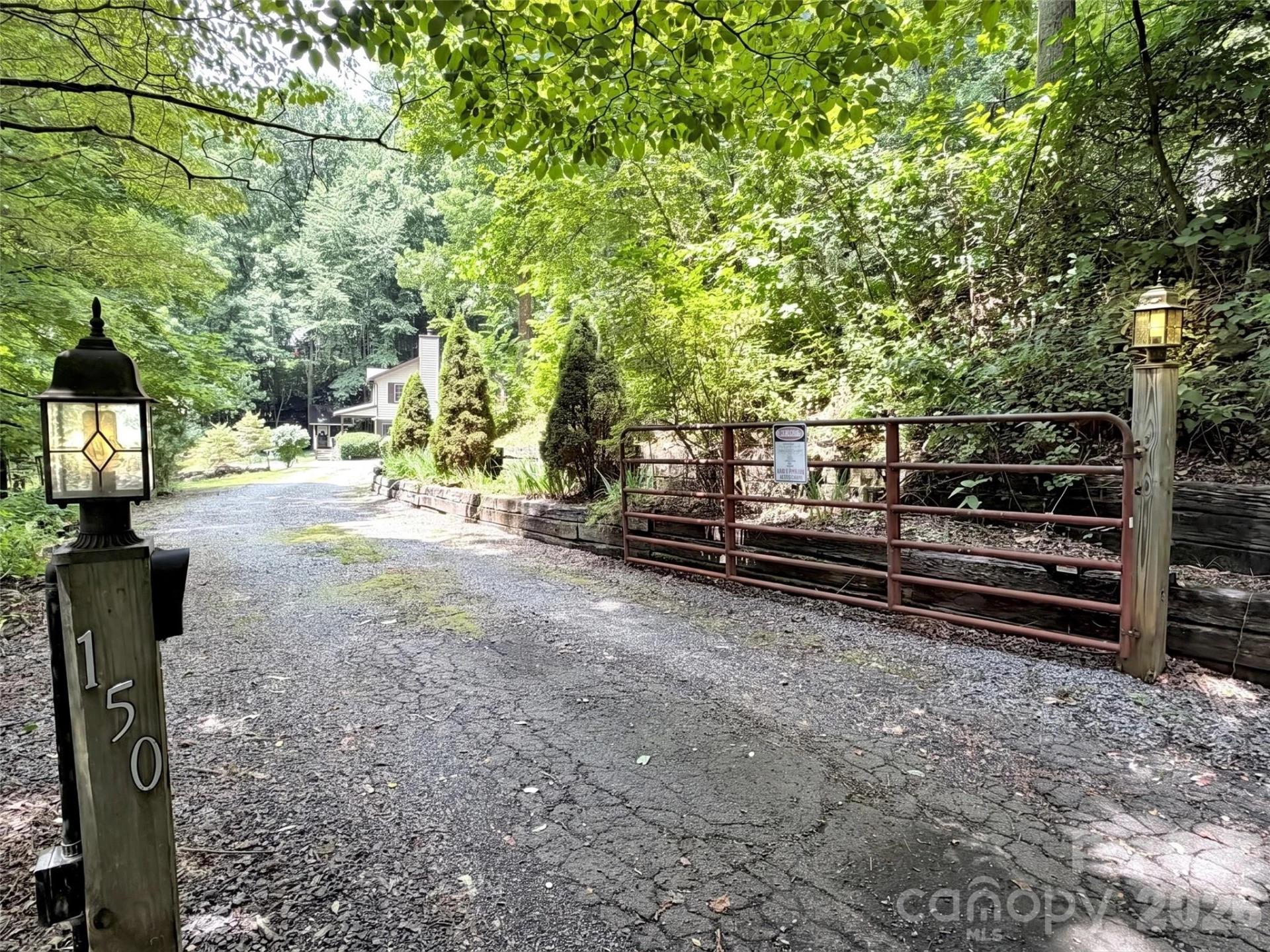 150 Sorghum Drive - Photo 3