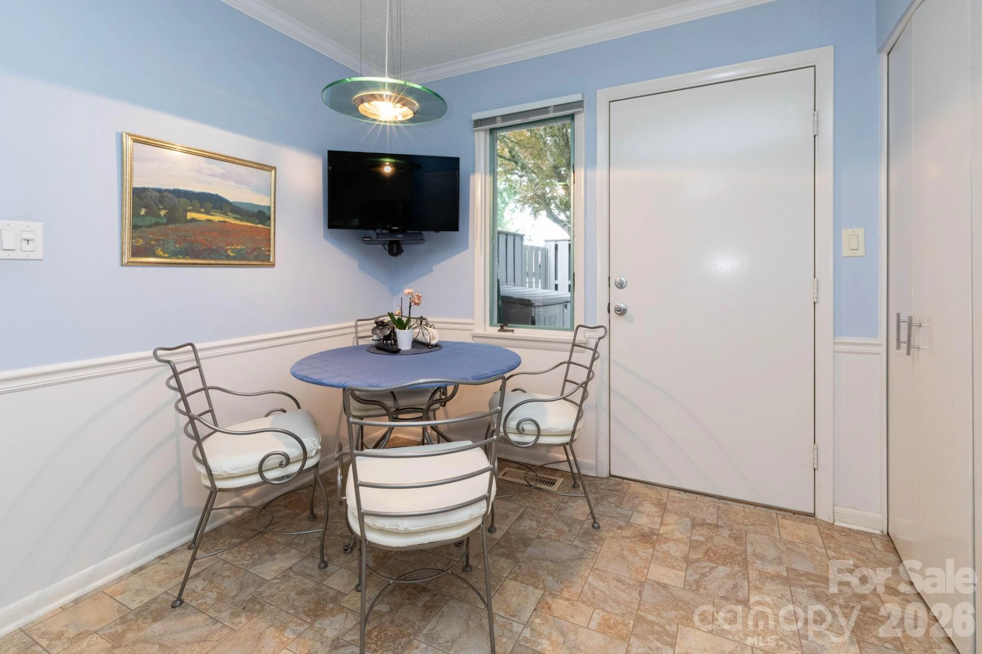 301 Crowfields Drive - Photo 8