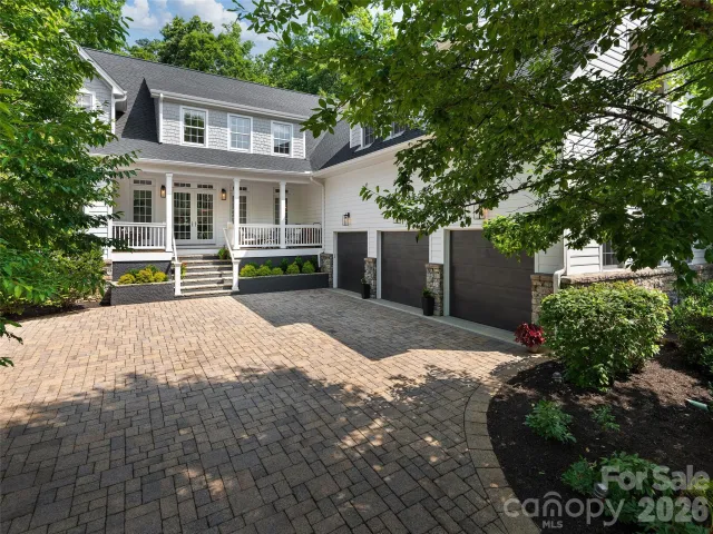 1910 Bearberry Lane