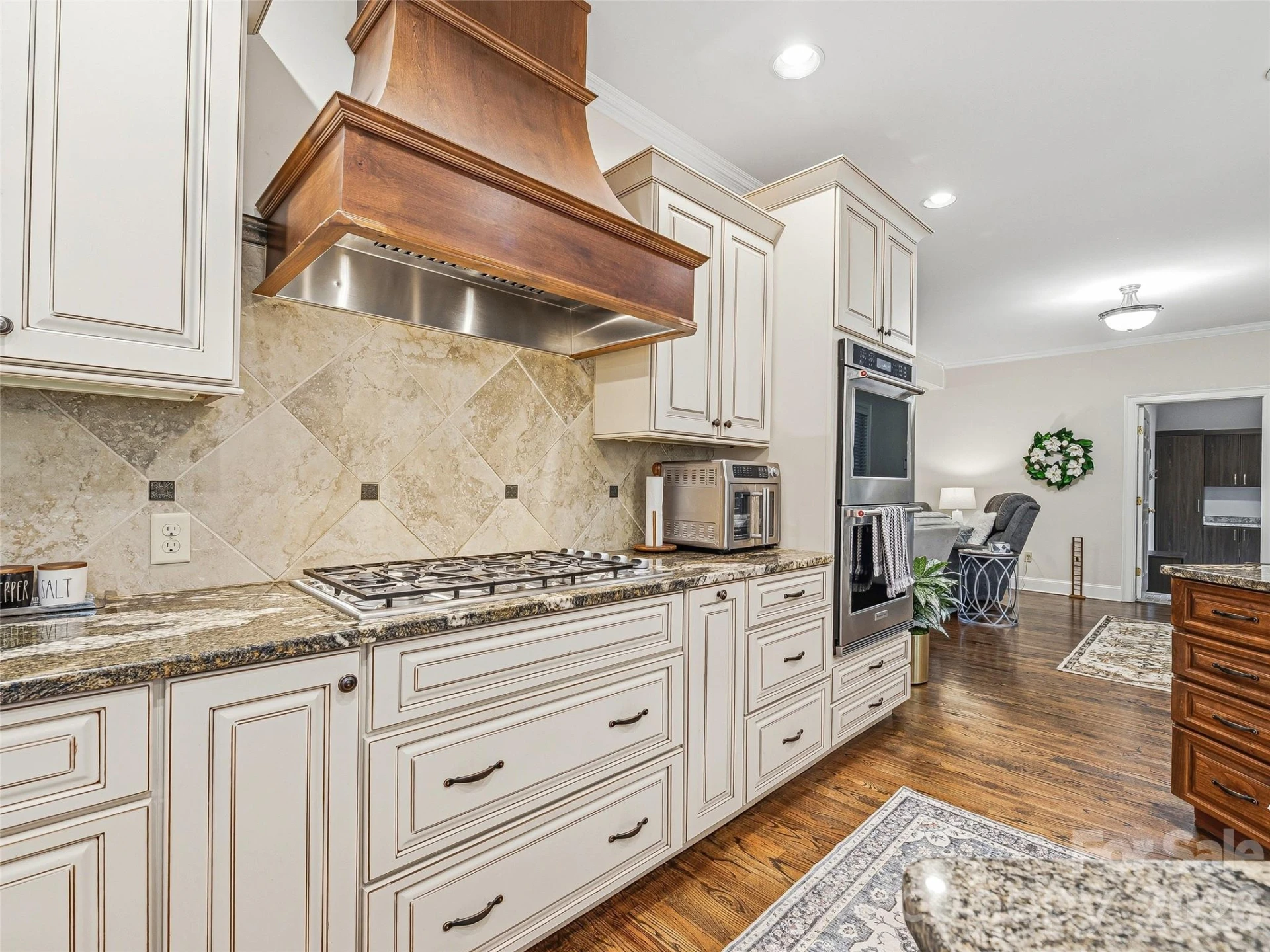 1005 Windsor Drive - Photo 12