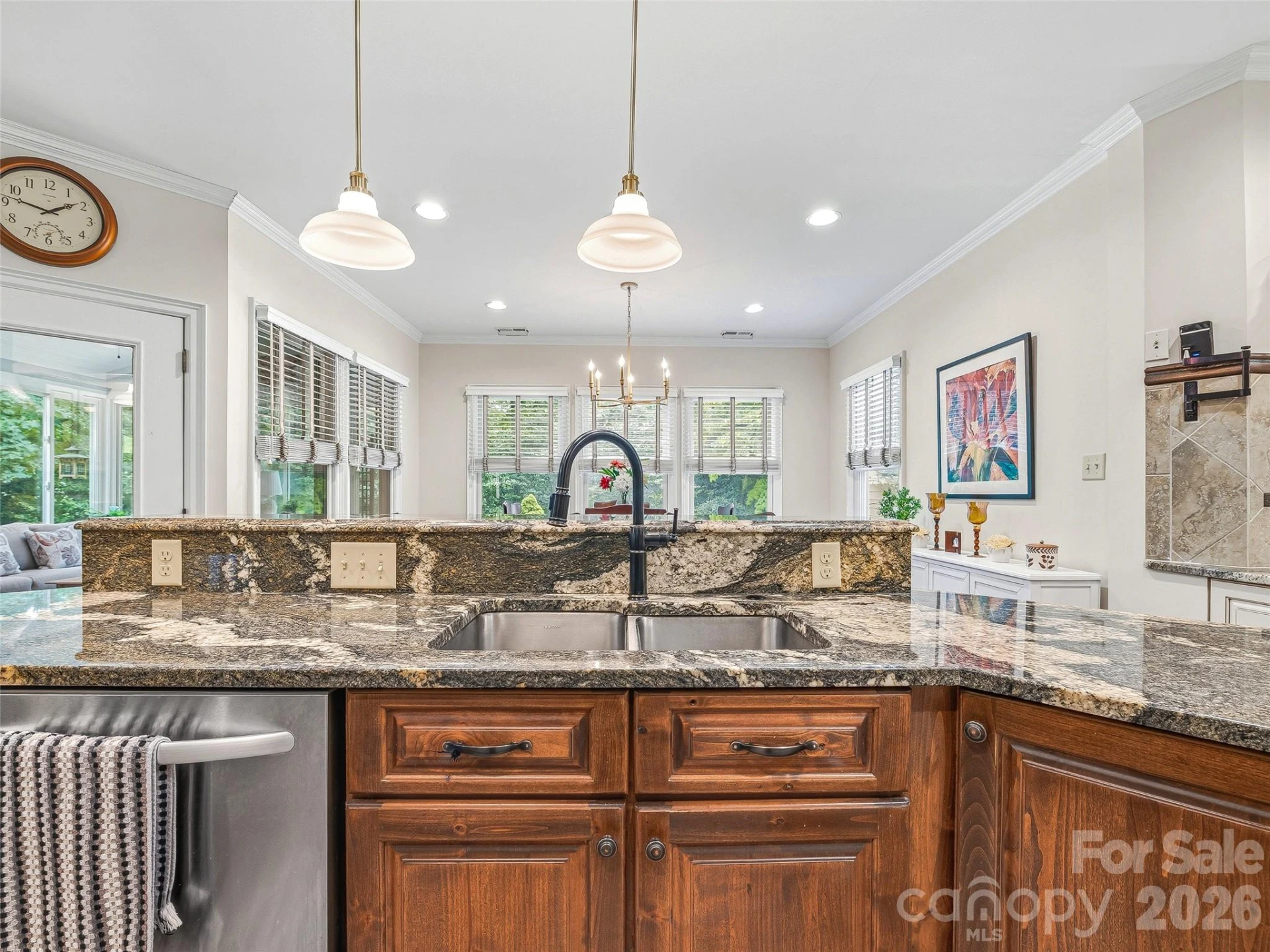 1005 Windsor Drive - Photo 14