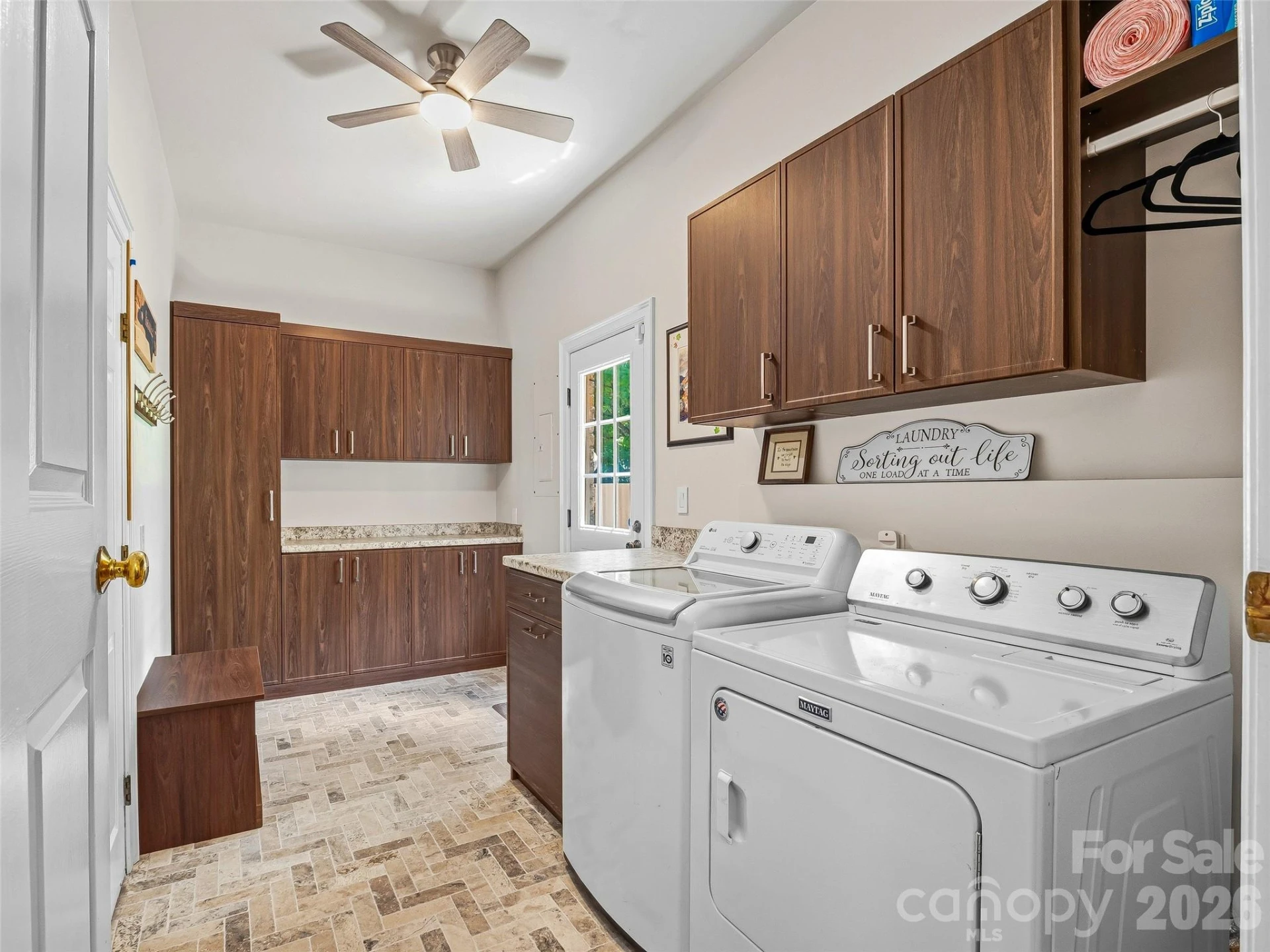 1005 Windsor Drive - Photo 33