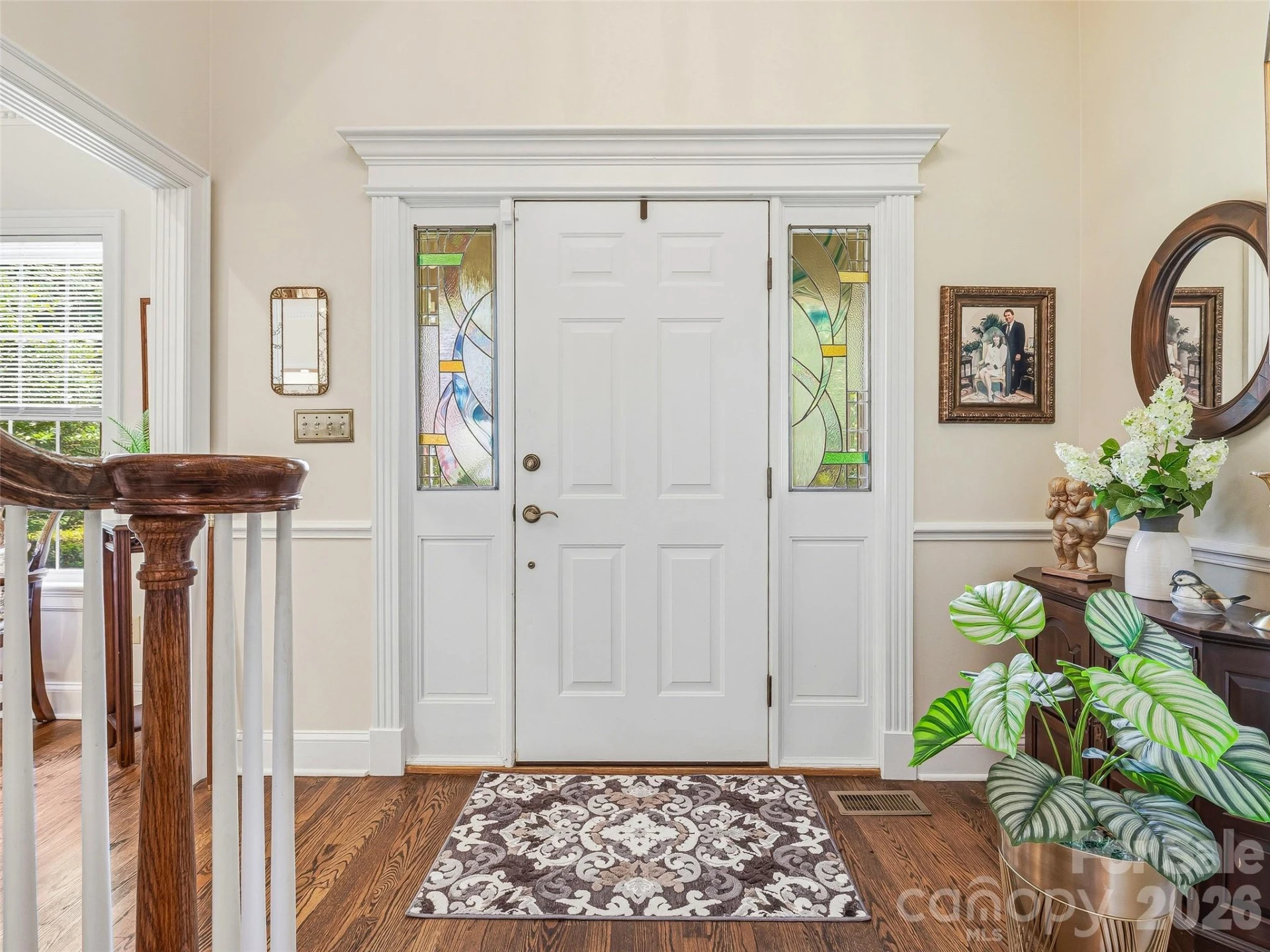 1005 Windsor Drive - Photo 5