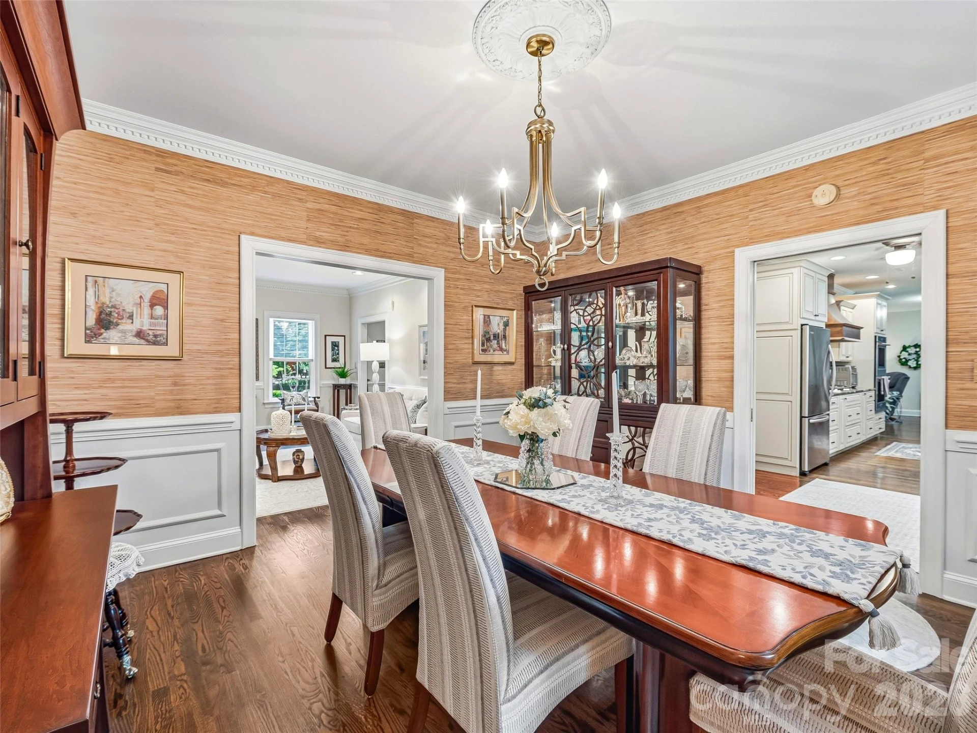 1005 Windsor Drive - Photo 9