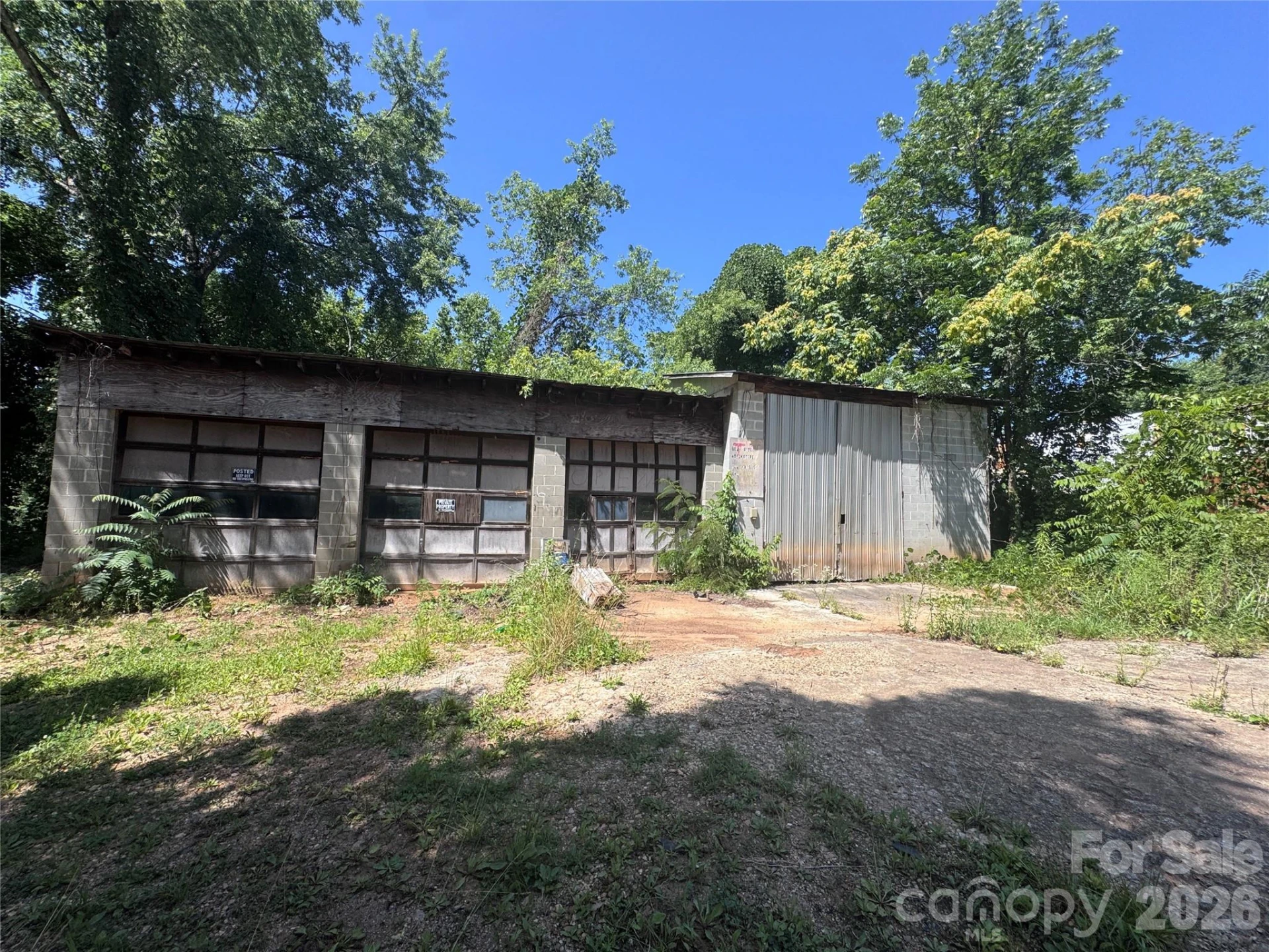 000 Miller Avenue - Photo 5