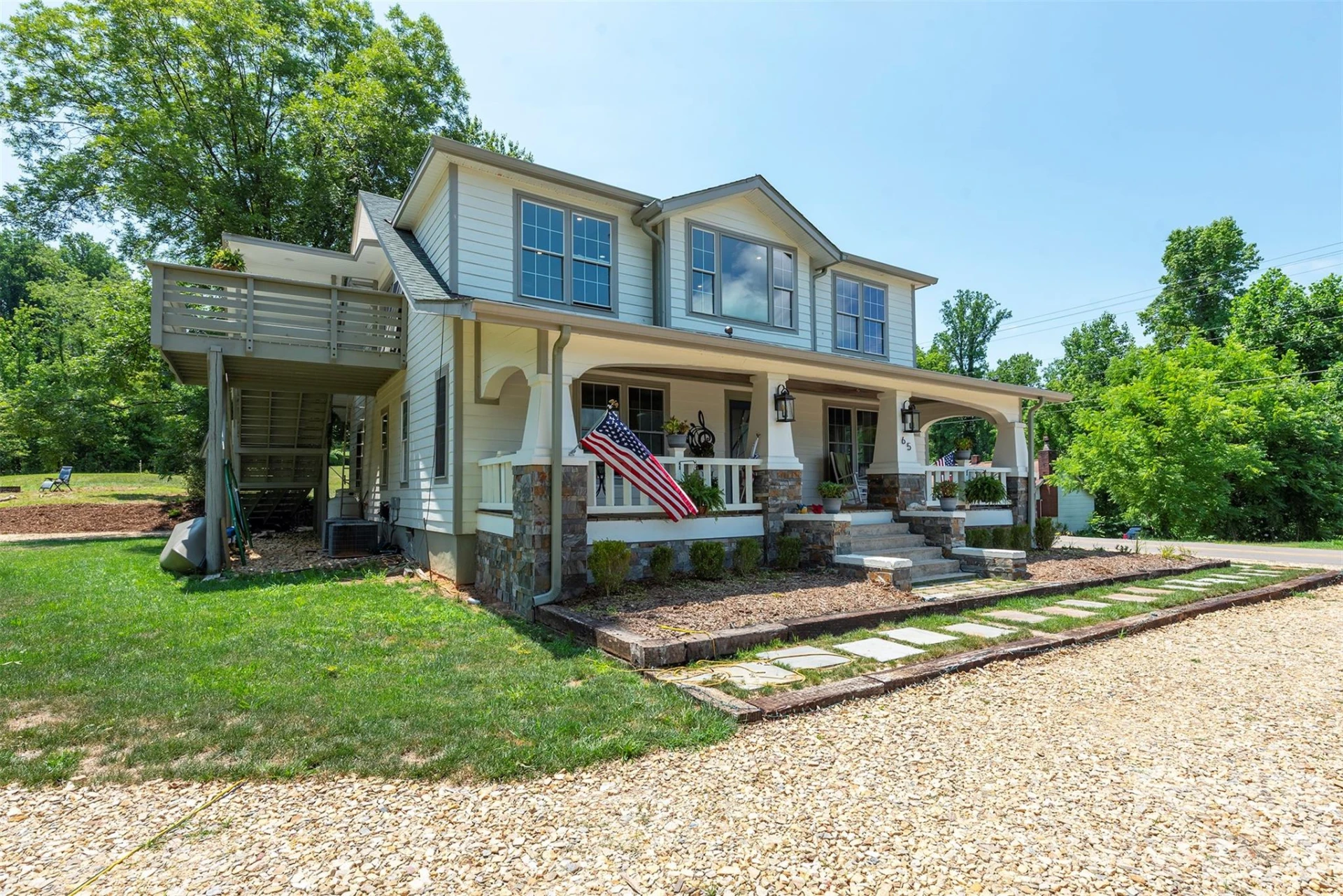 65 Walnut Street - Photo 2