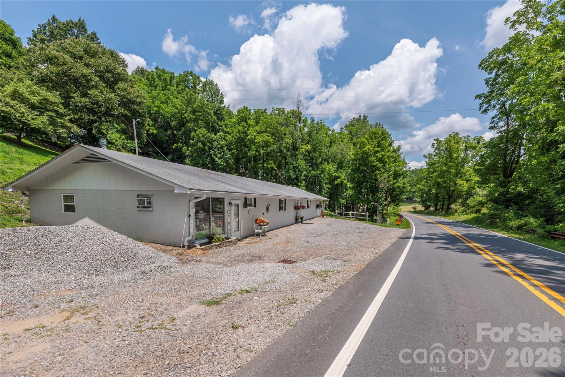 702 Love Joy Road - Photo 36