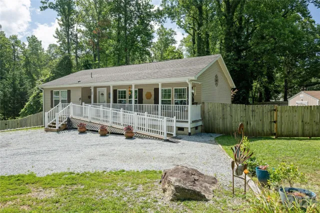 32 Beechwood Lakes Drive
