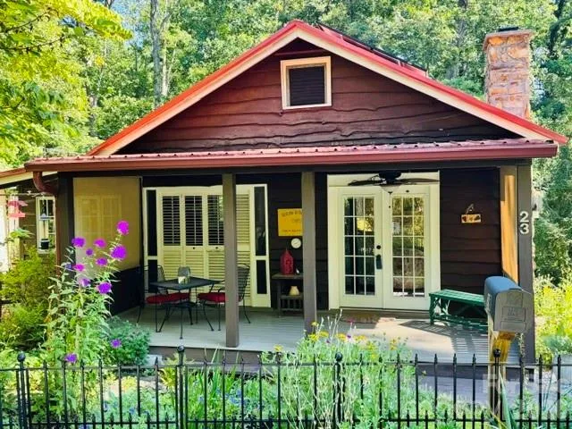 23 Leatherwood Lane