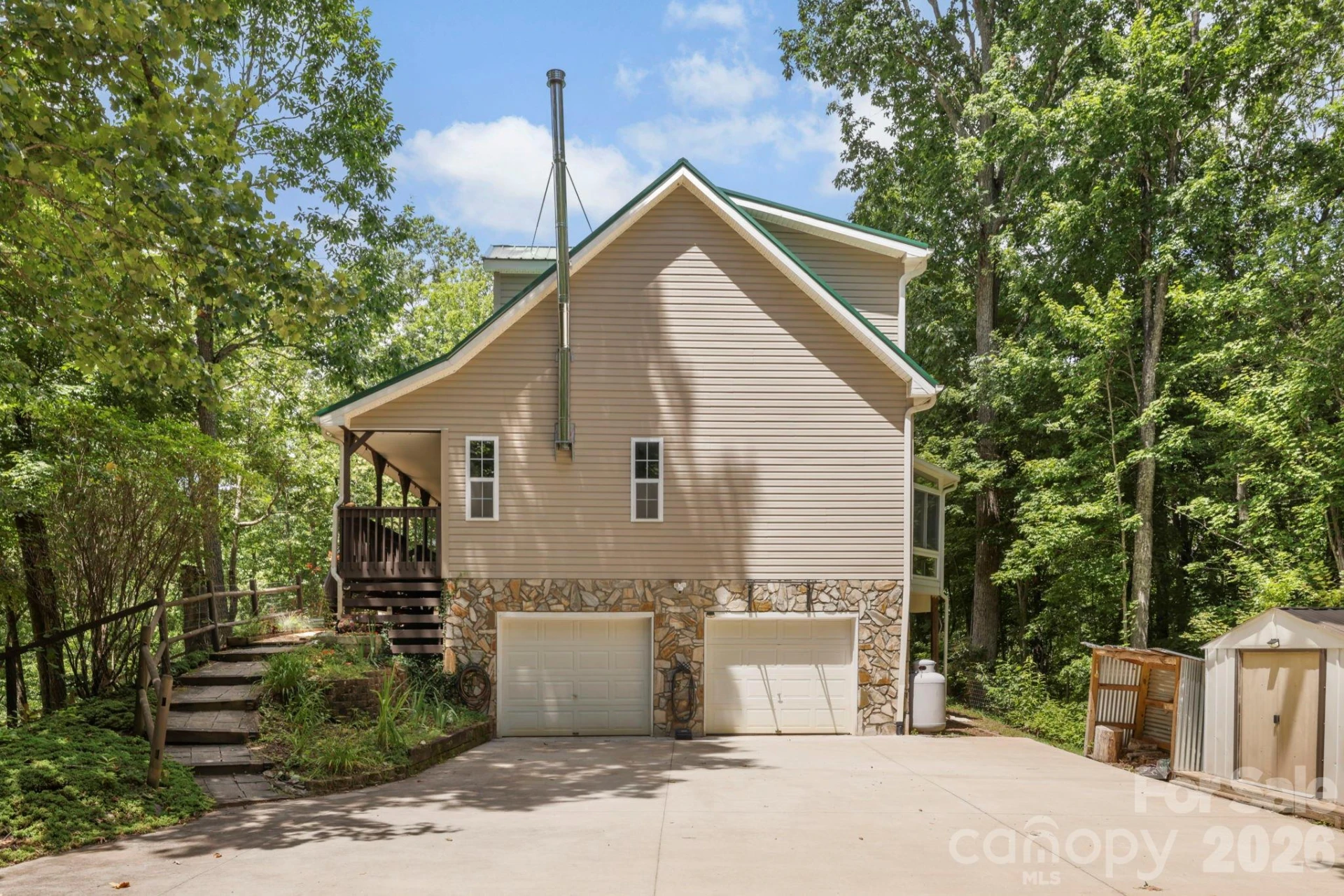 46 Michele Lane - Photo 4