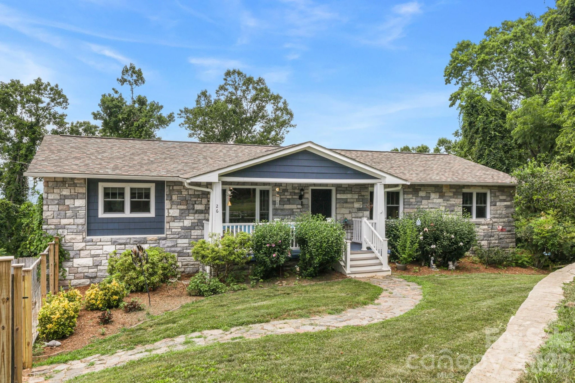 26 Crestwood Drive - Photo 3