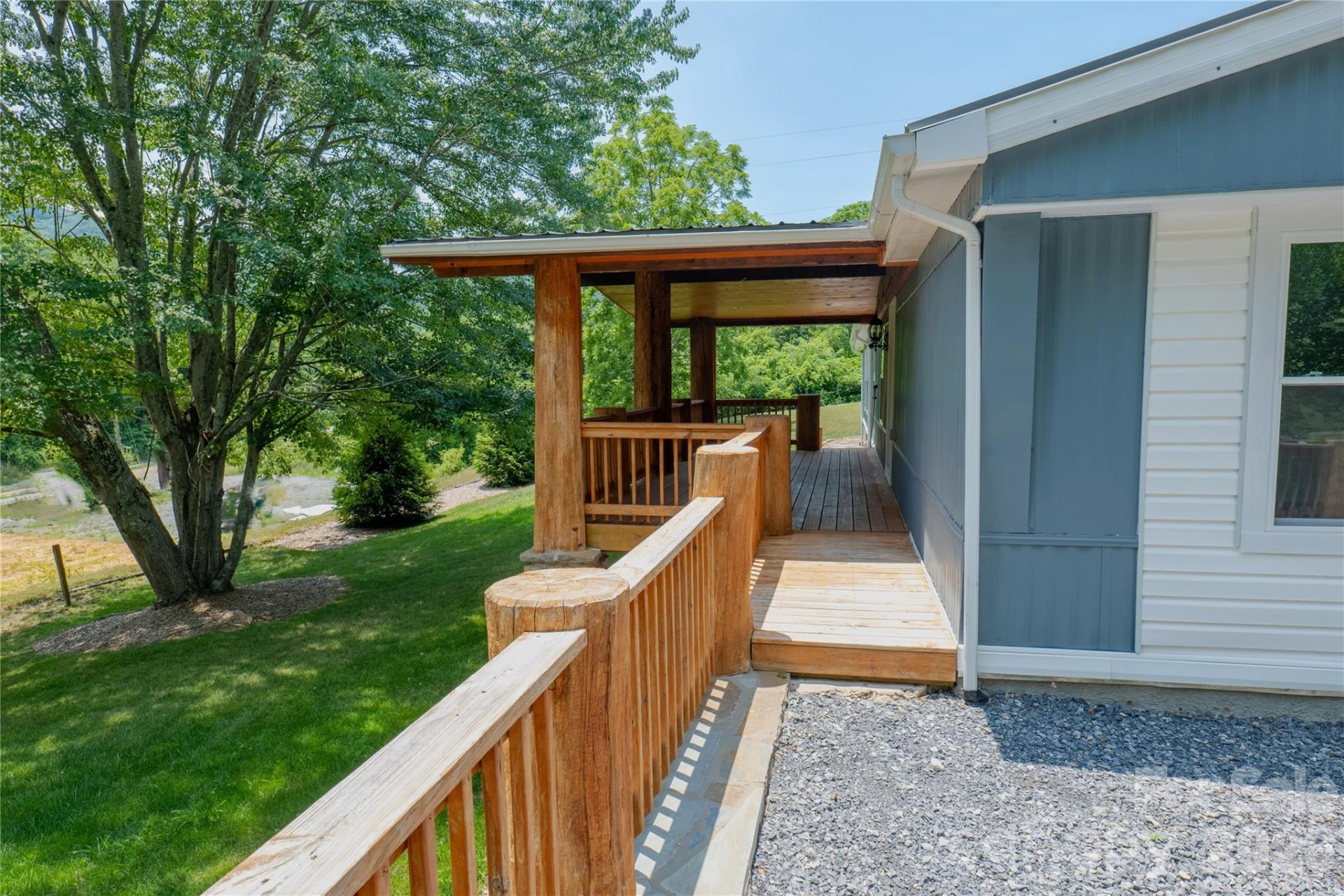 203 Justice Drive - Photo 4