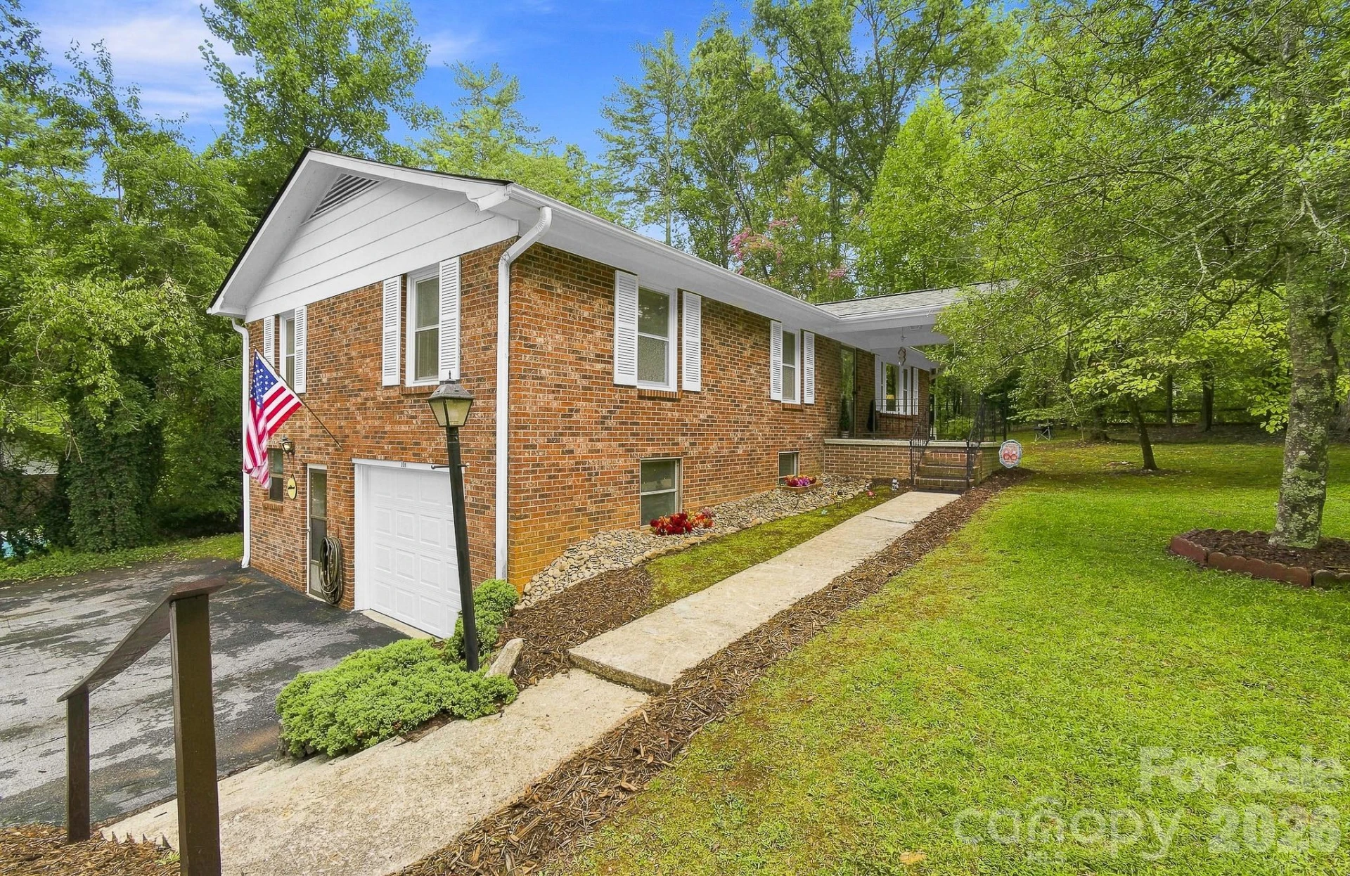 108 Arthur Lane
