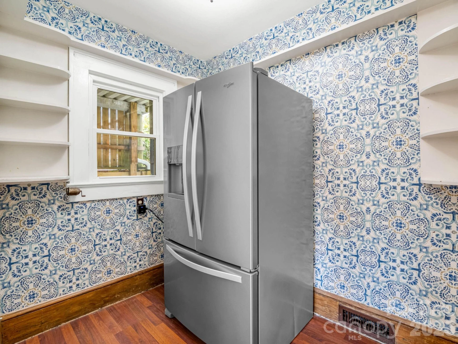 555 State Street - Photo 20