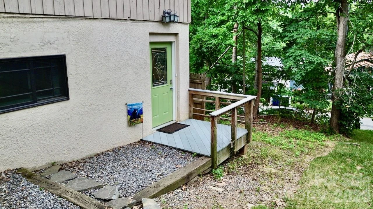 127 Riverview Drive #8 & 8B - Photo 28