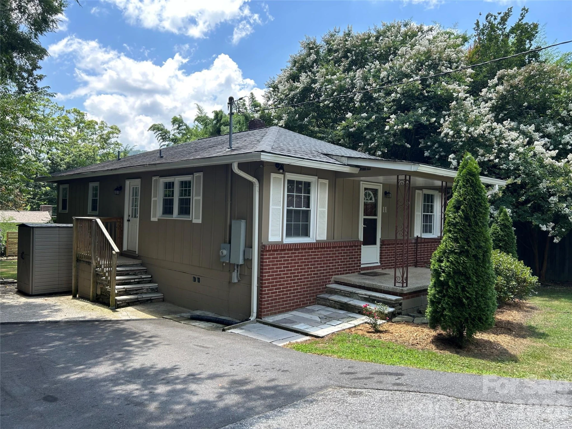11 Mountain Road - Photo 2