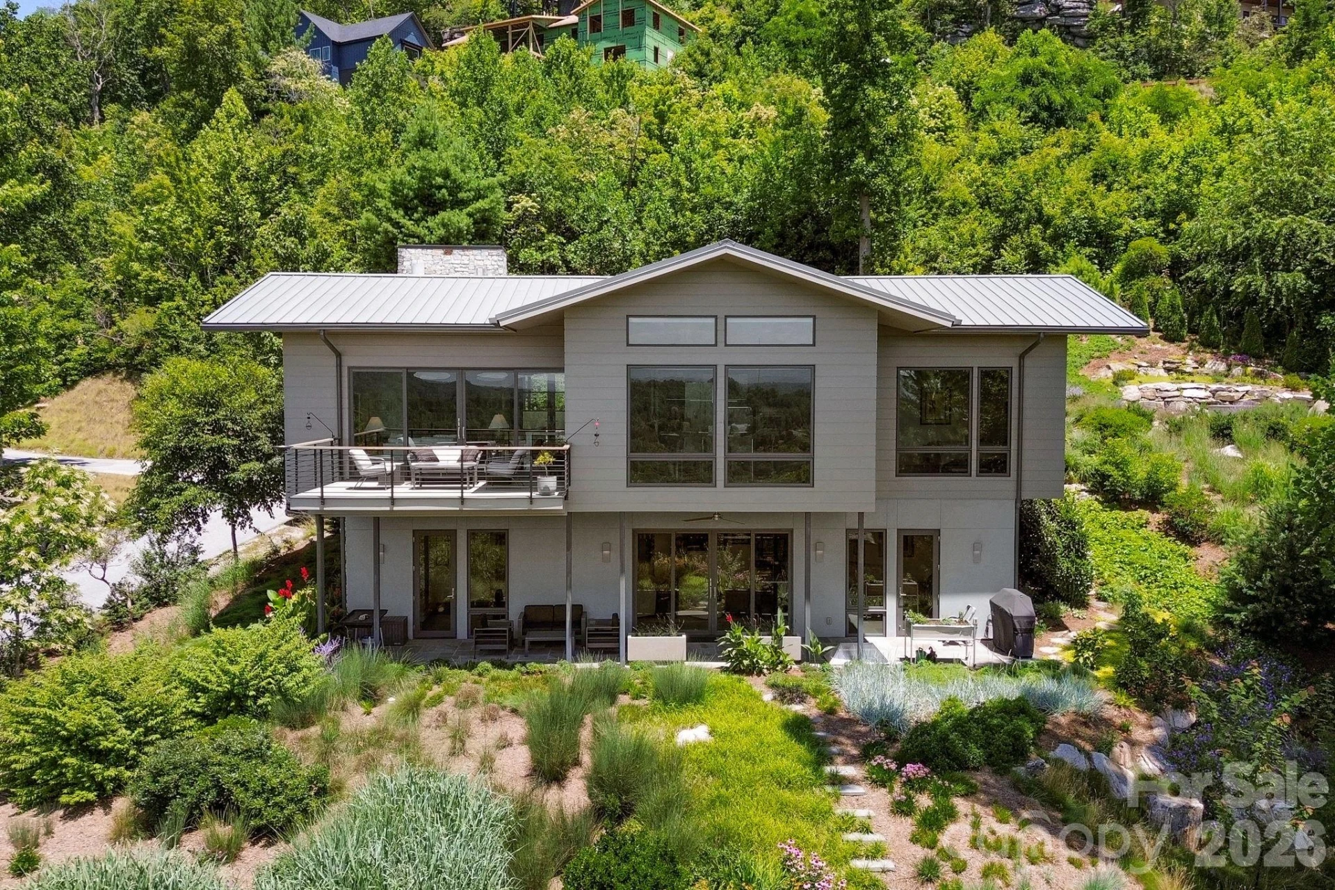 232 Curtain Bluff
