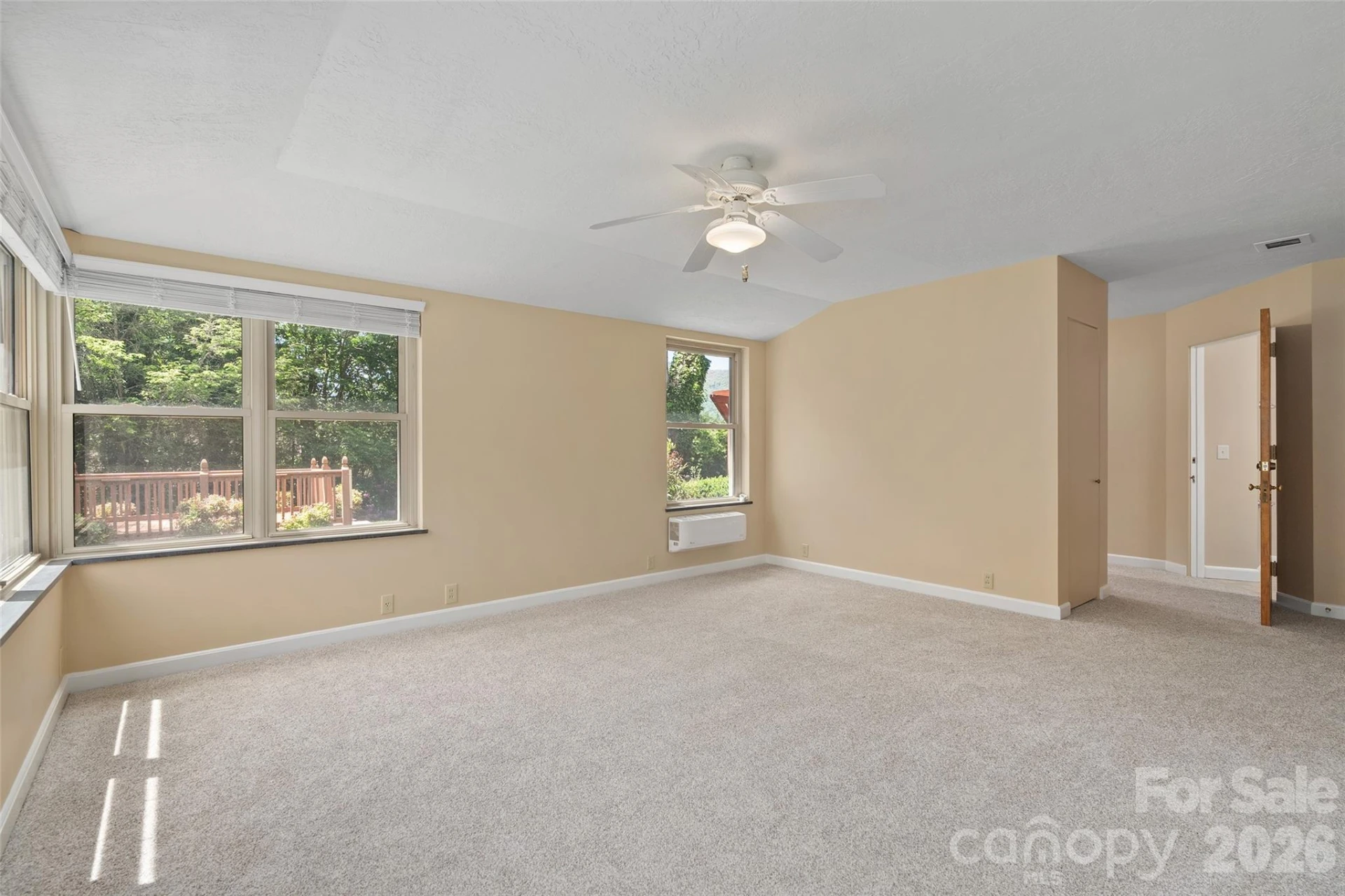 142 Country Club Drive - Photo 12