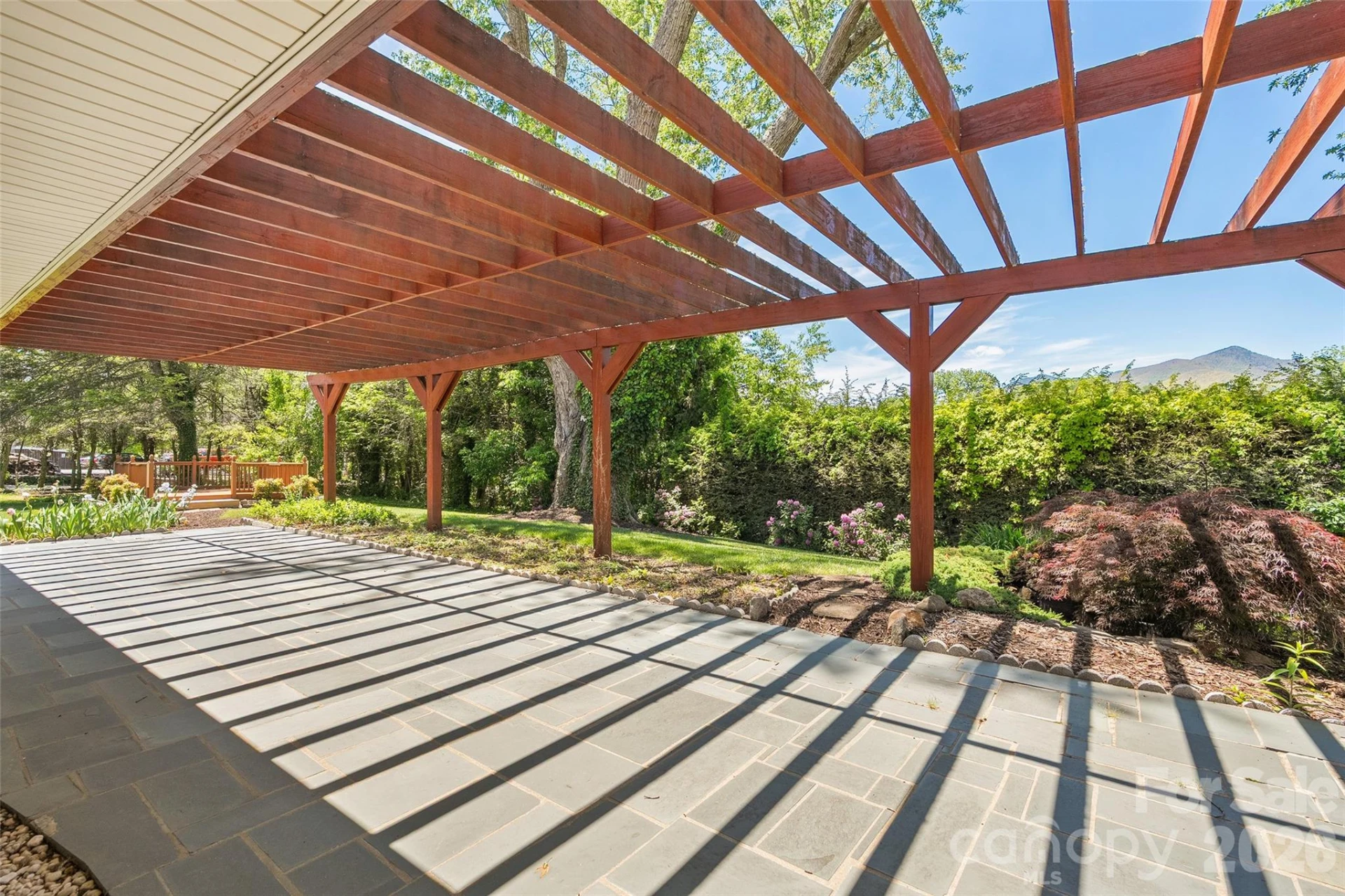 142 Country Club Drive - Photo 19