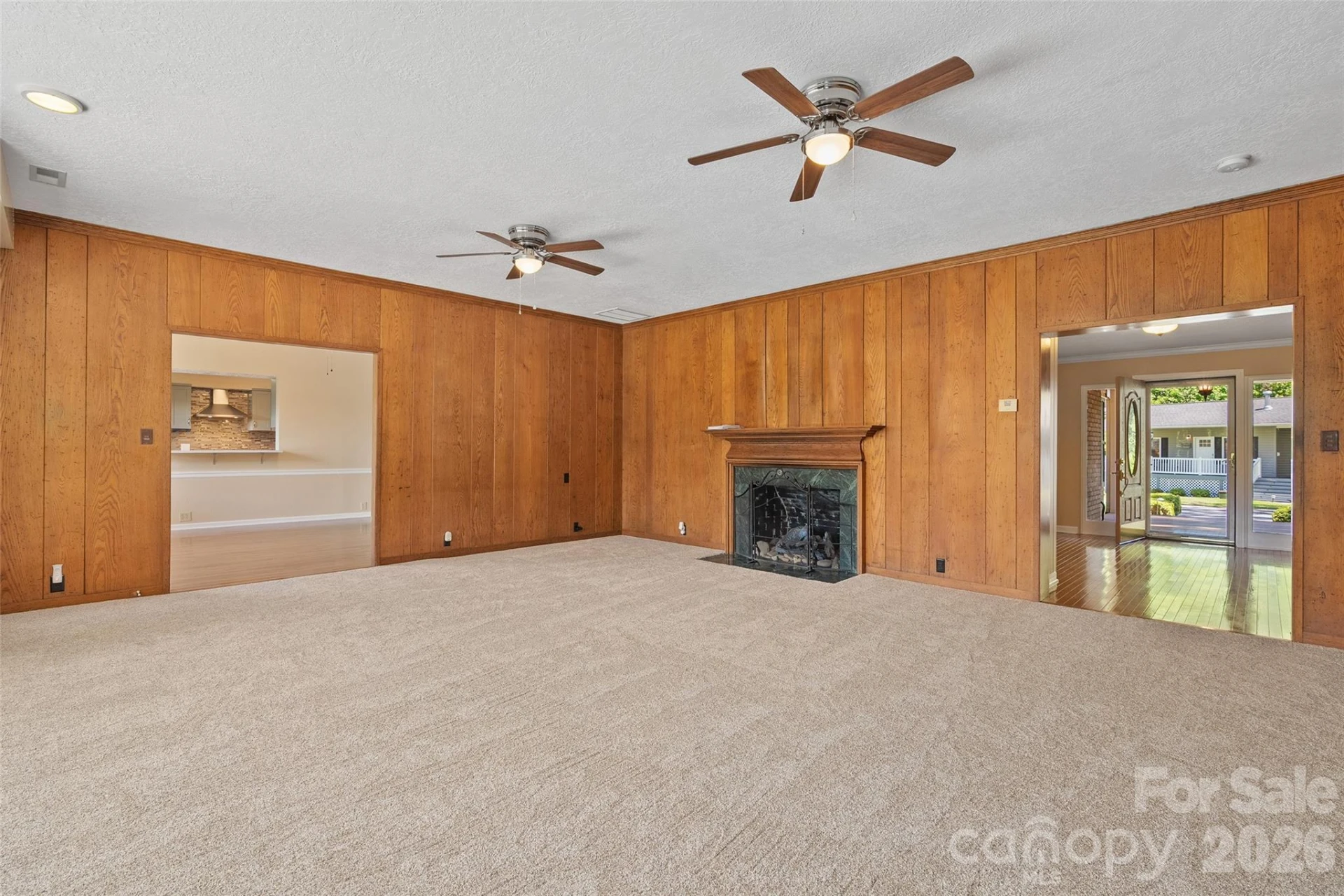 142 Country Club Drive - Photo 21