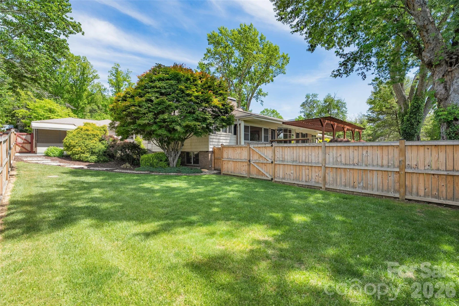 142 Country Club Drive - Photo 30