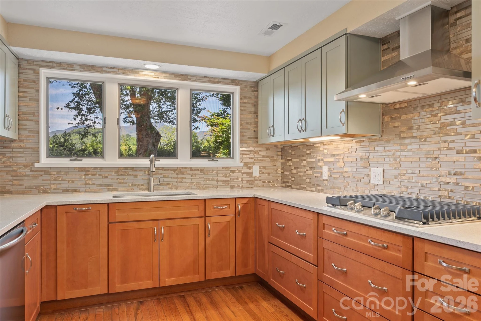 142 Country Club Drive - Photo 8