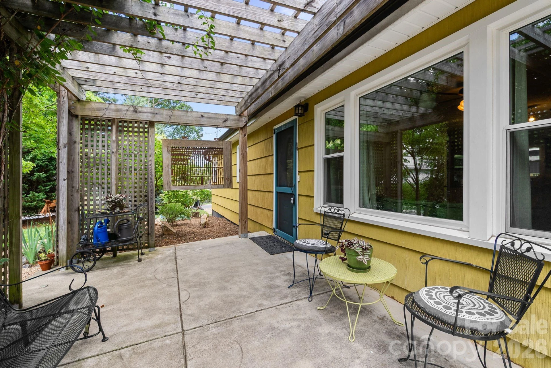 321 Sulphur Springs Road - Photo 2