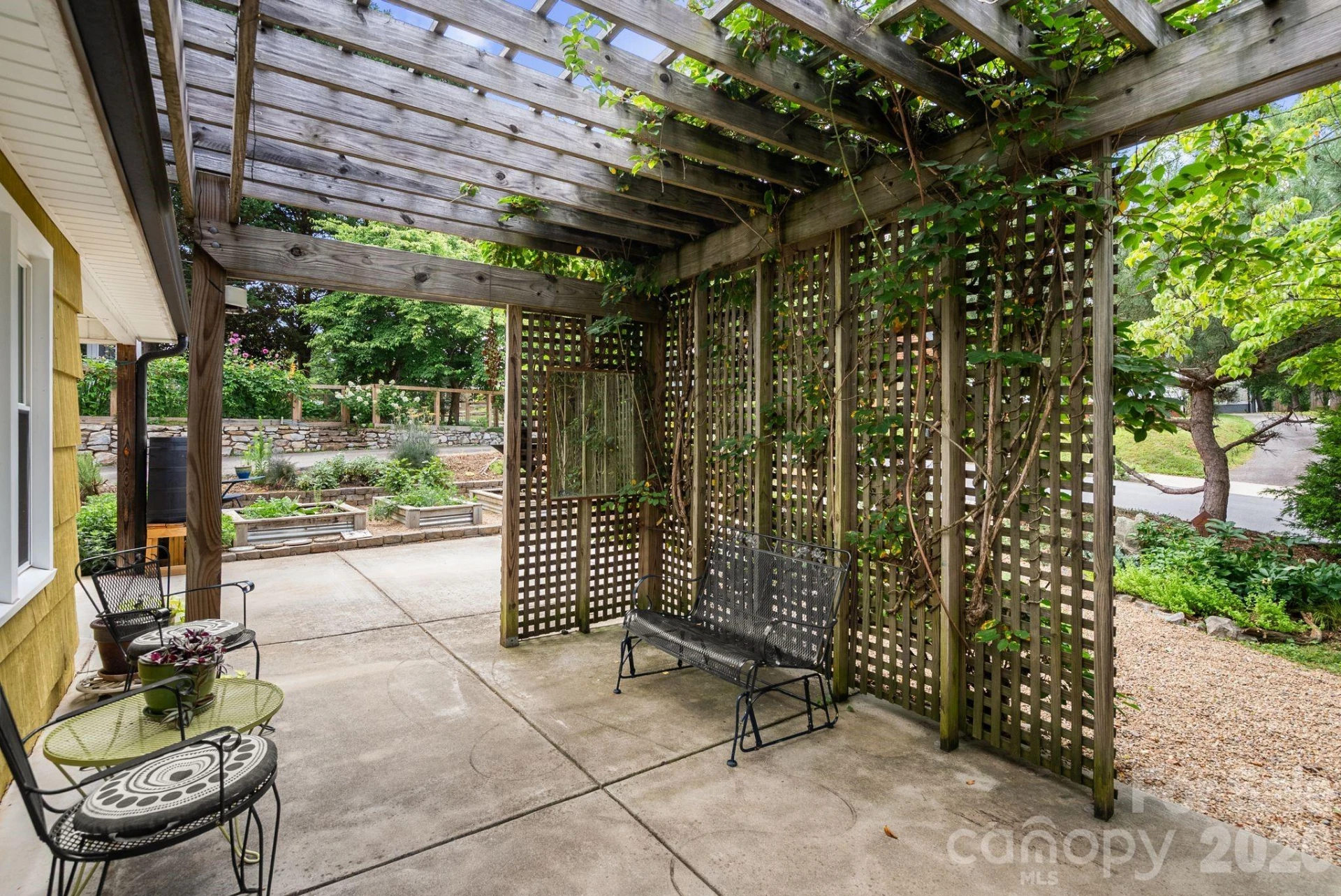321 Sulphur Springs Road - Photo 8