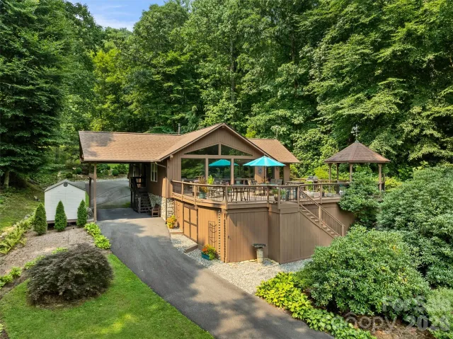 4 Timbersong Drive