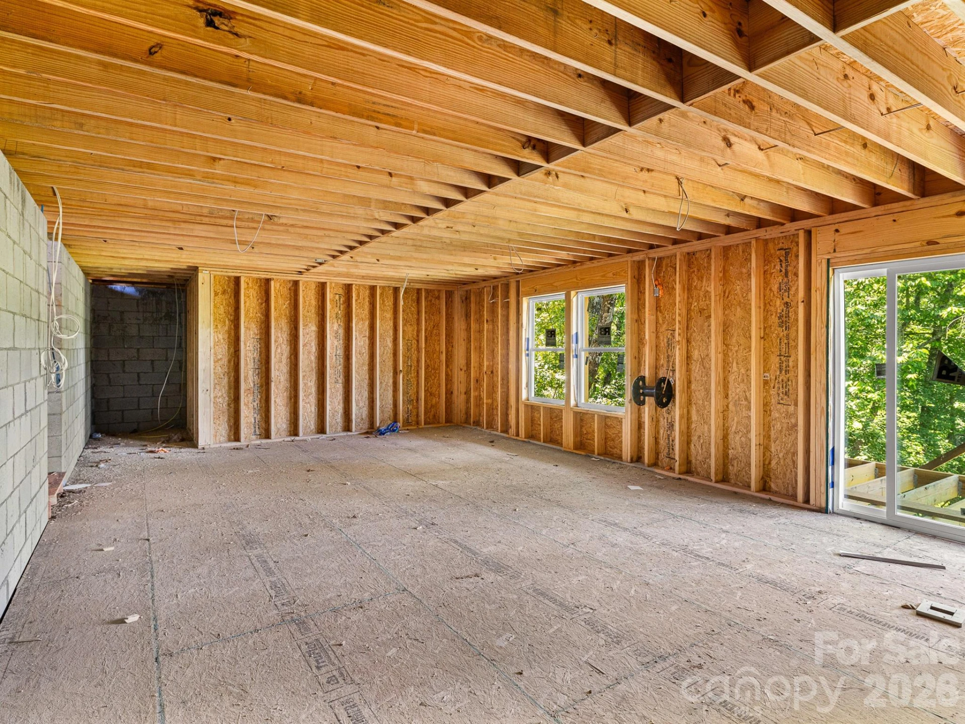914 Newport Court - Photo 33