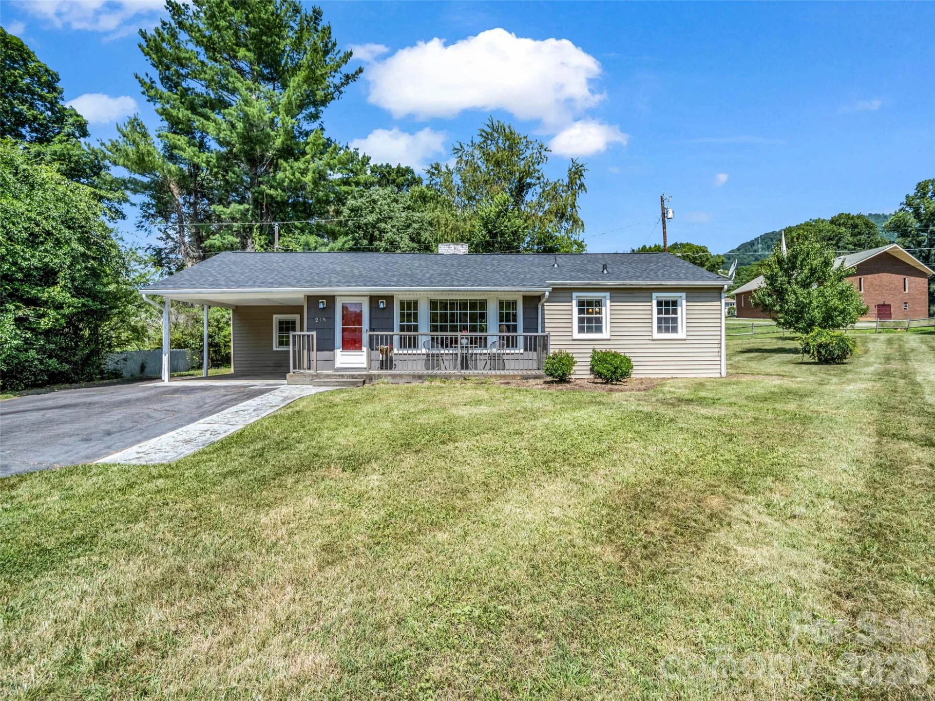 215 Varden Place - Photo 3