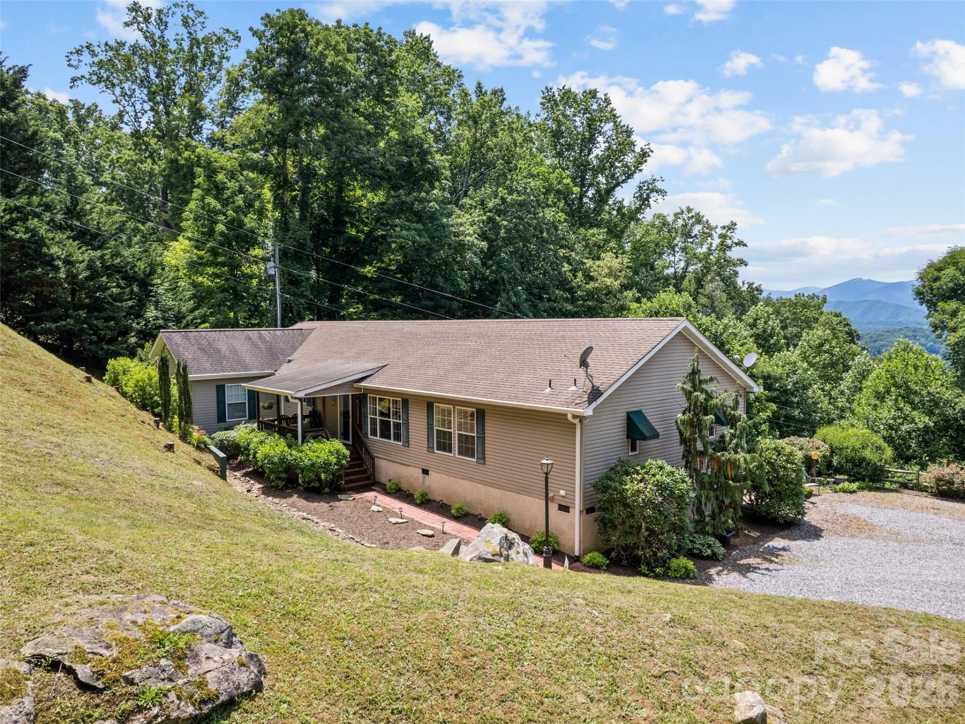 412 Gaddy Heights - Photo 3