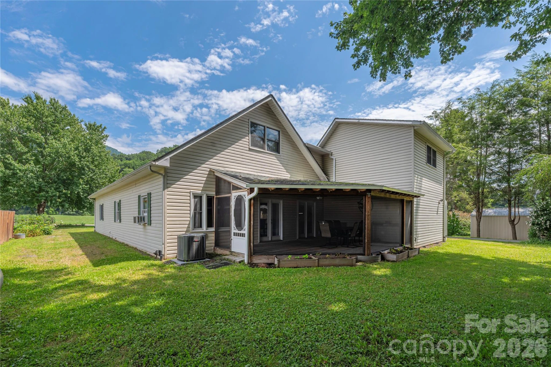1075 Moody Farm Road - Photo 2