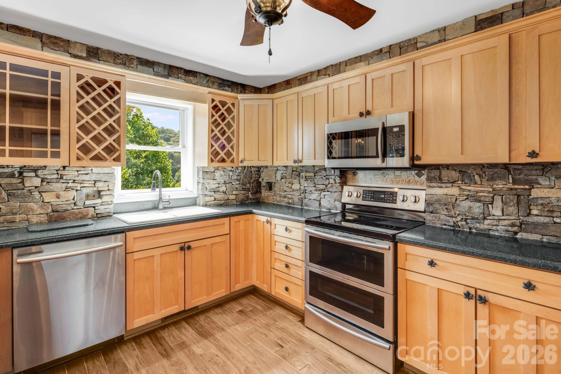 88 Mayflower Court - Photo 14