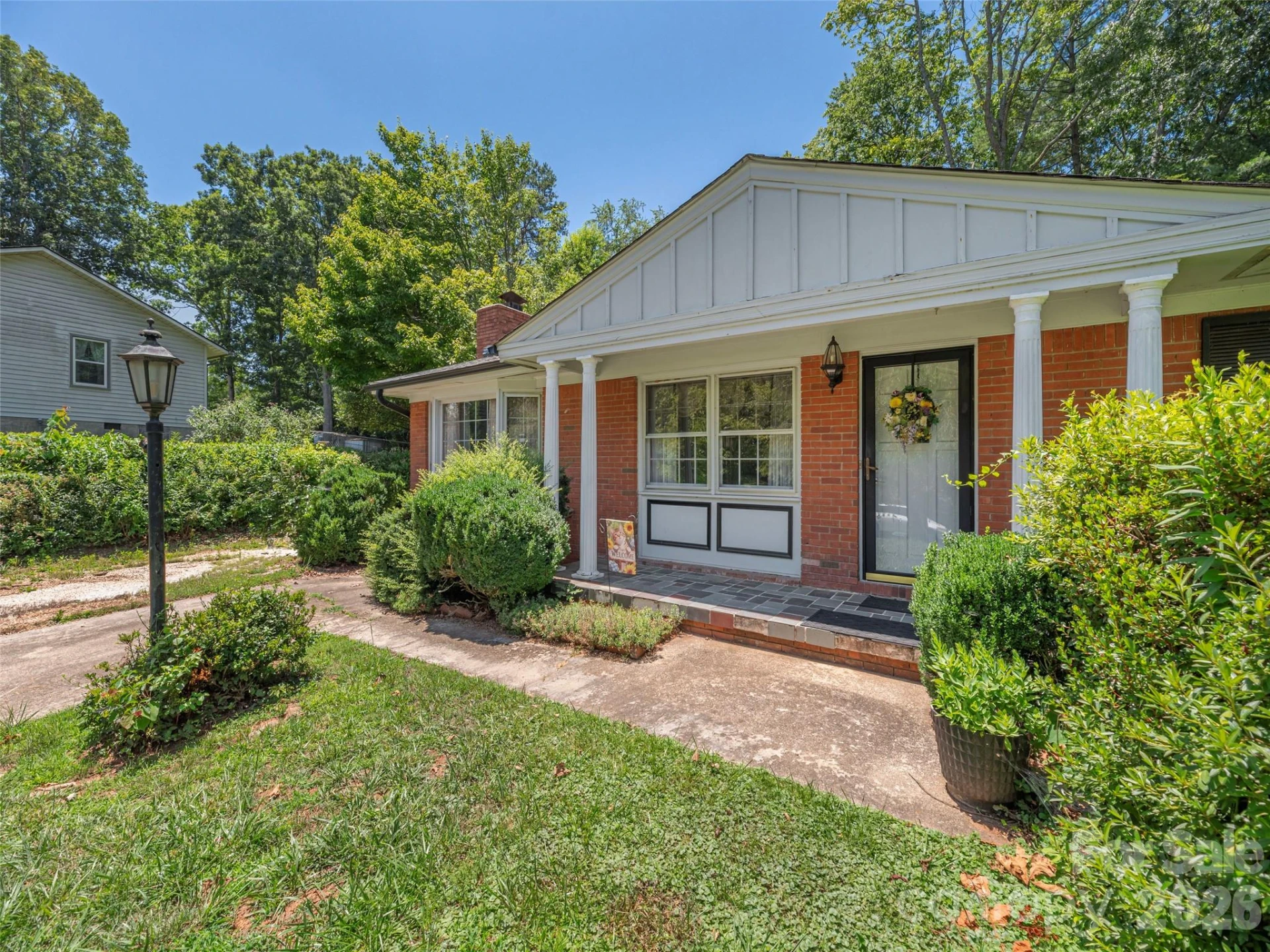 25 Laurel Park Drive - Photo 2