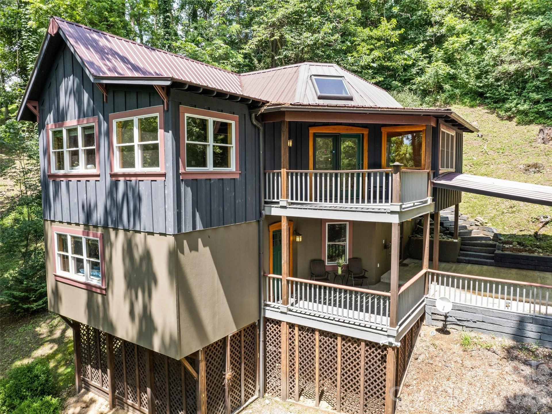 145 Hiaway Trail