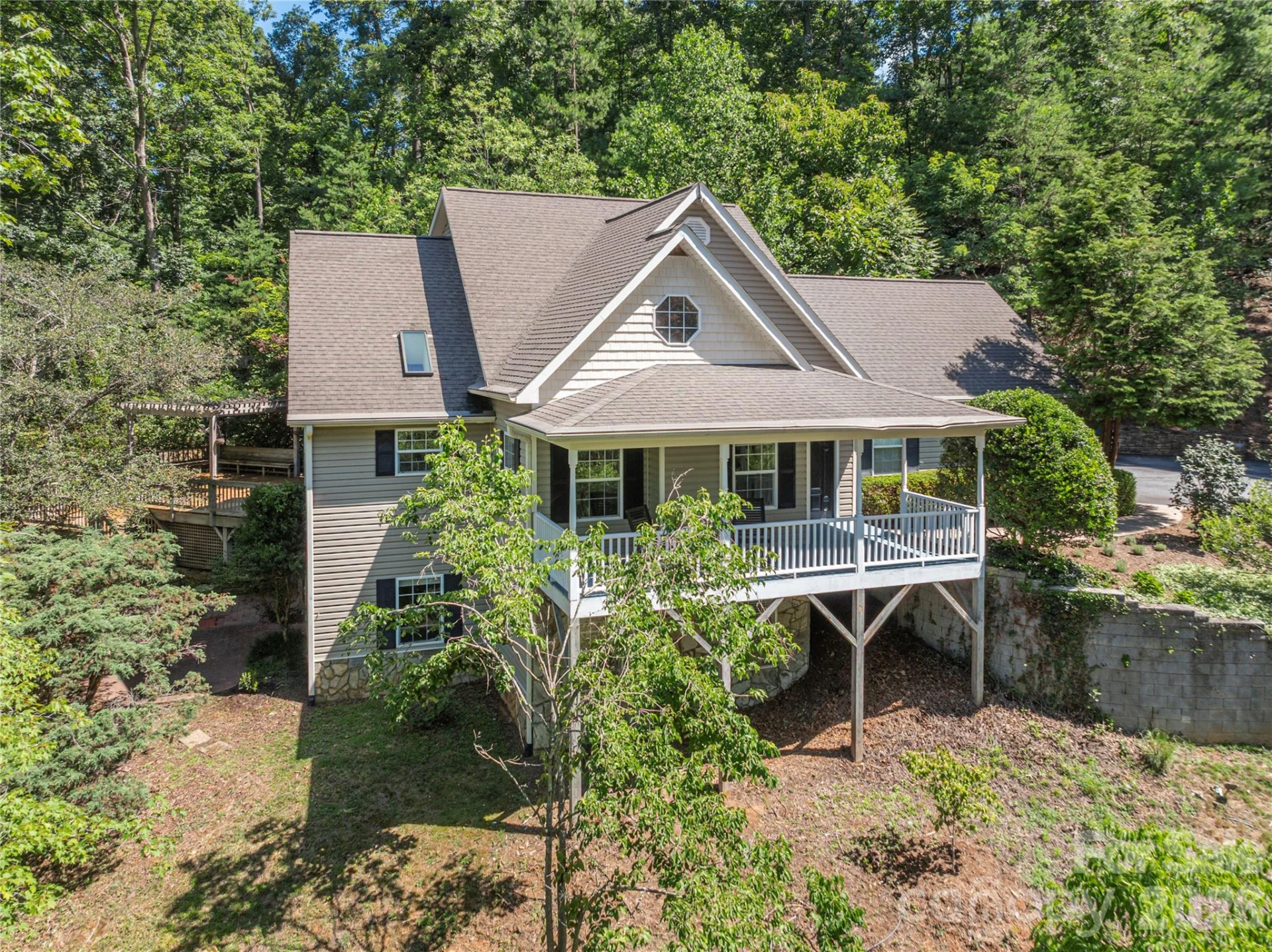 602 Hidden Springs Drive - Photo 2