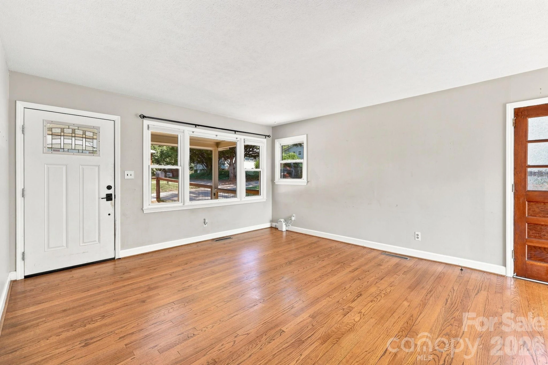 14 E Indiana Avenue - Photo 3
