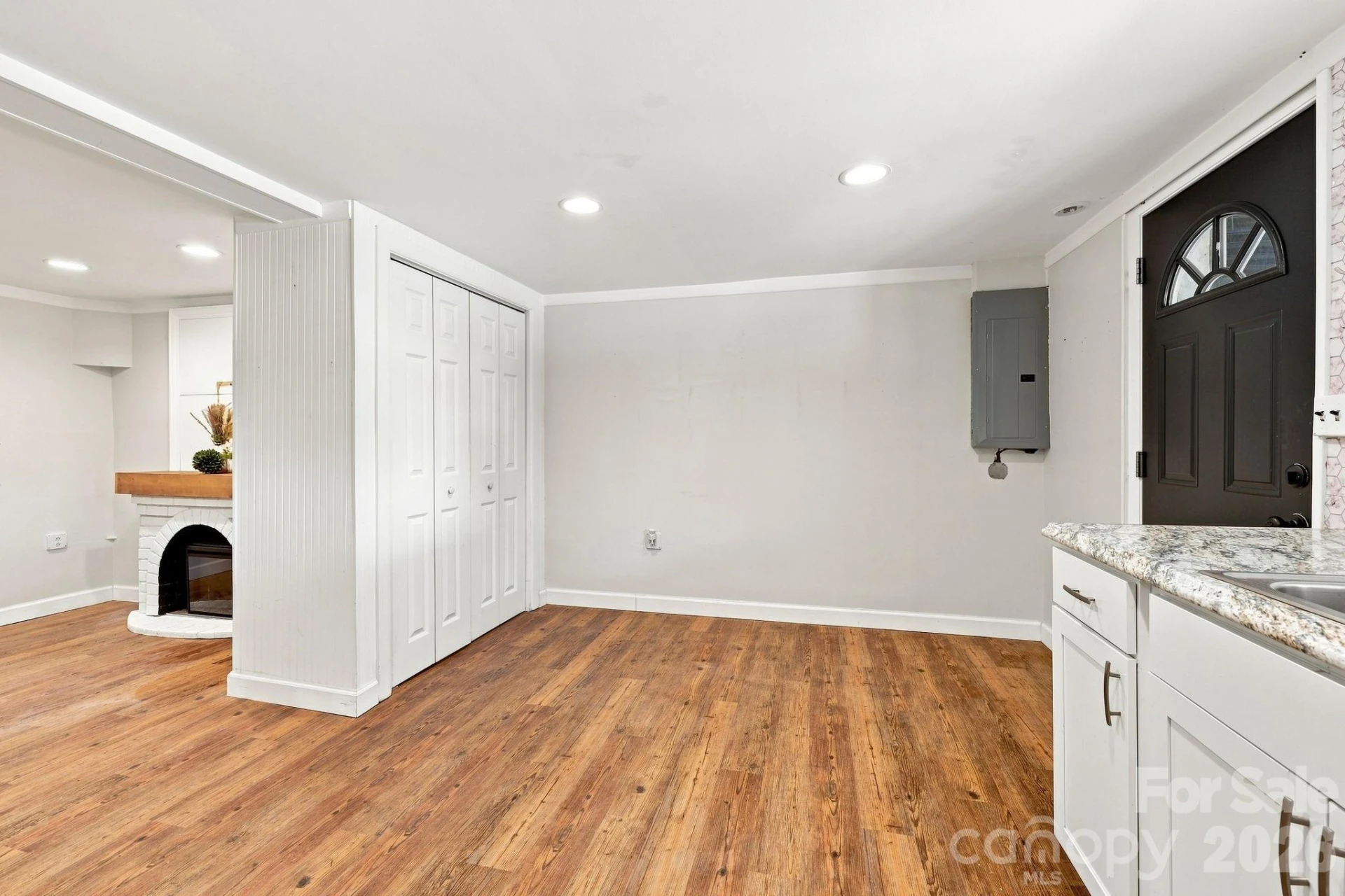 14 E Indiana Avenue - Photo 17