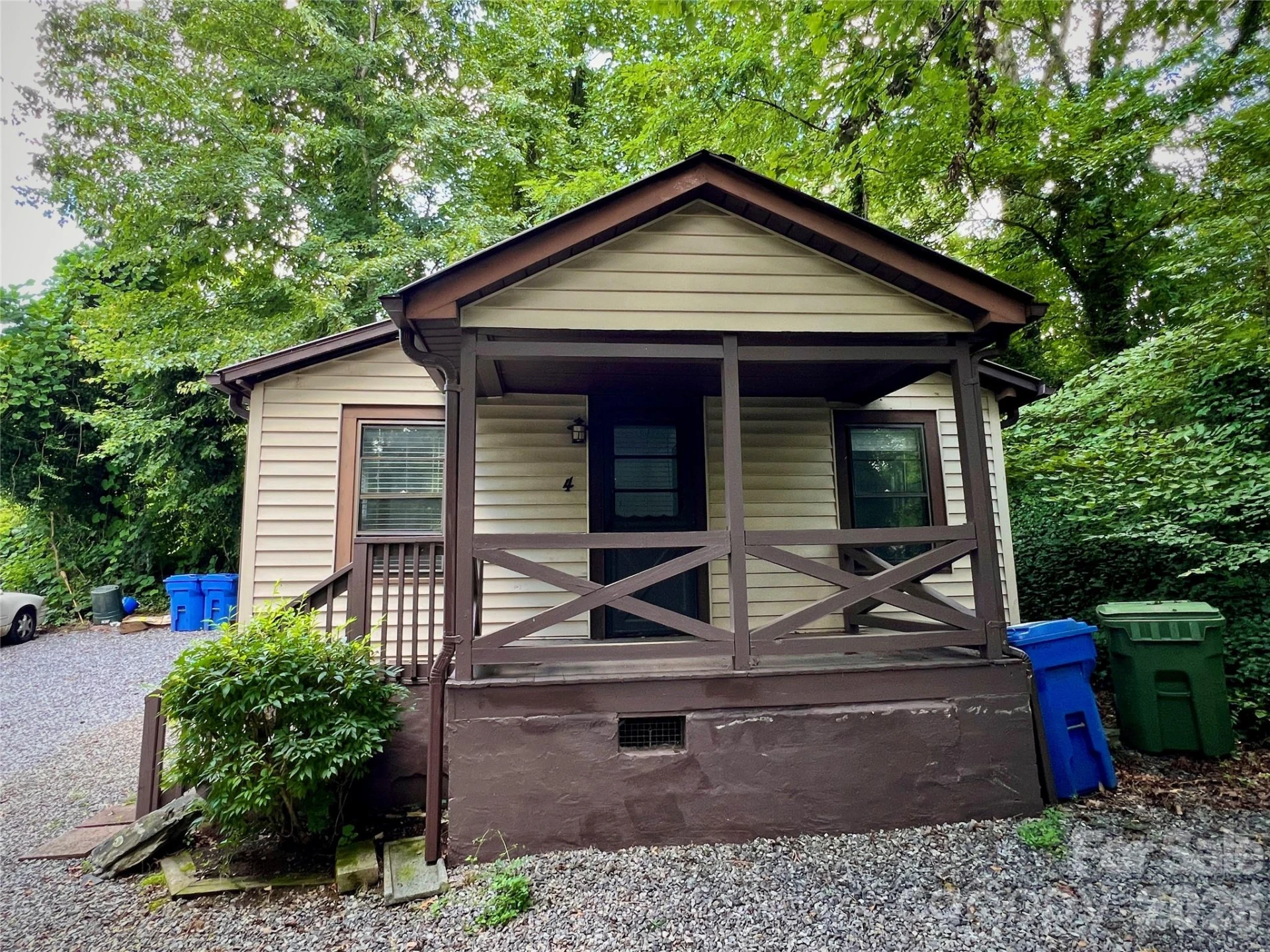 4 Arbutus Road