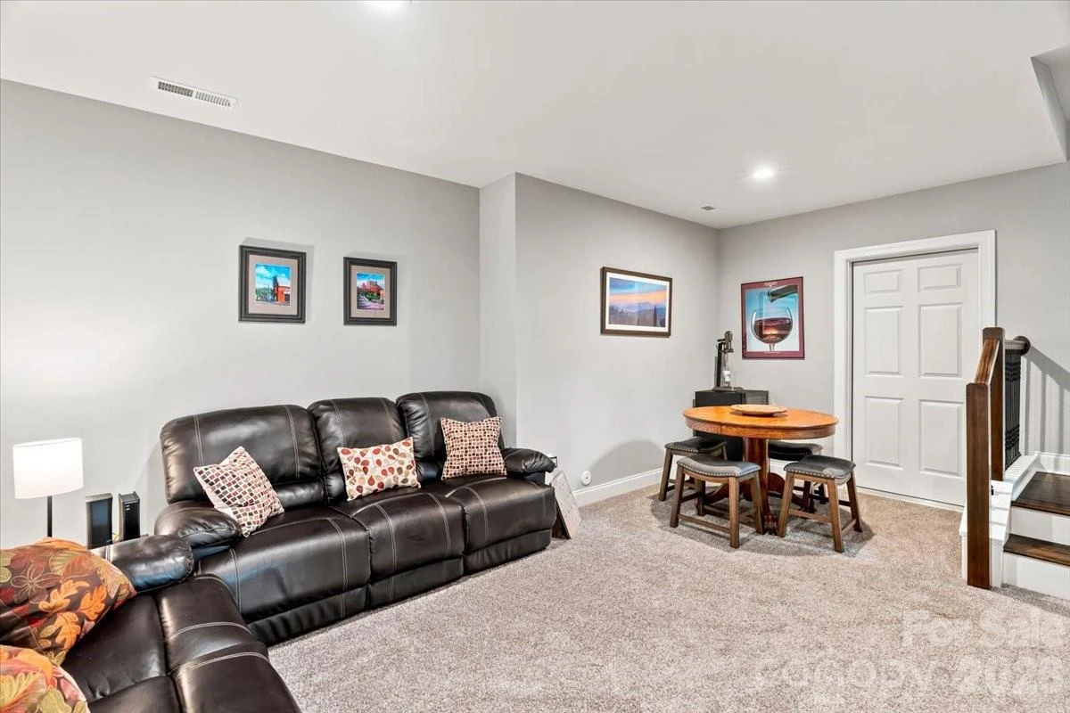 204 Mostert Drive - Photo 18