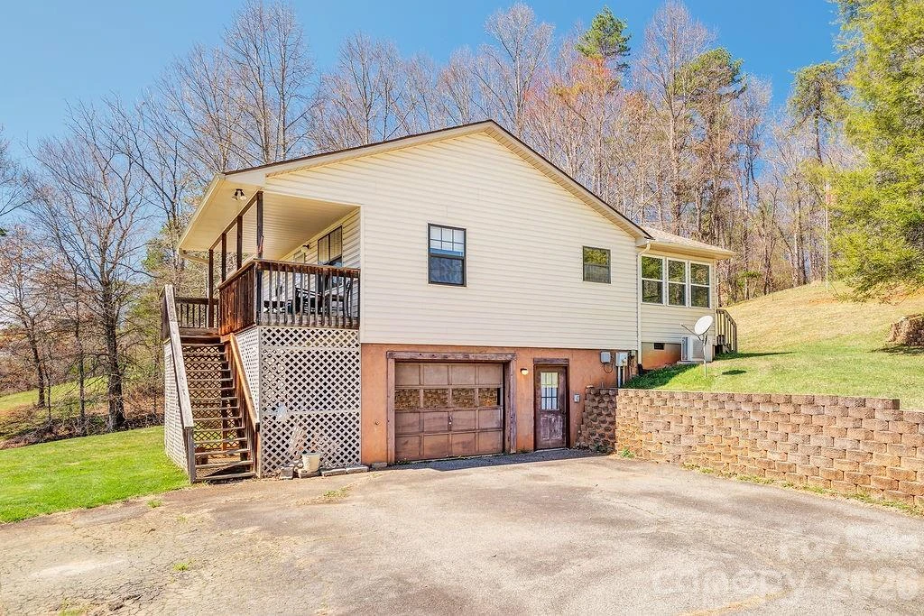 216 Pickens Road